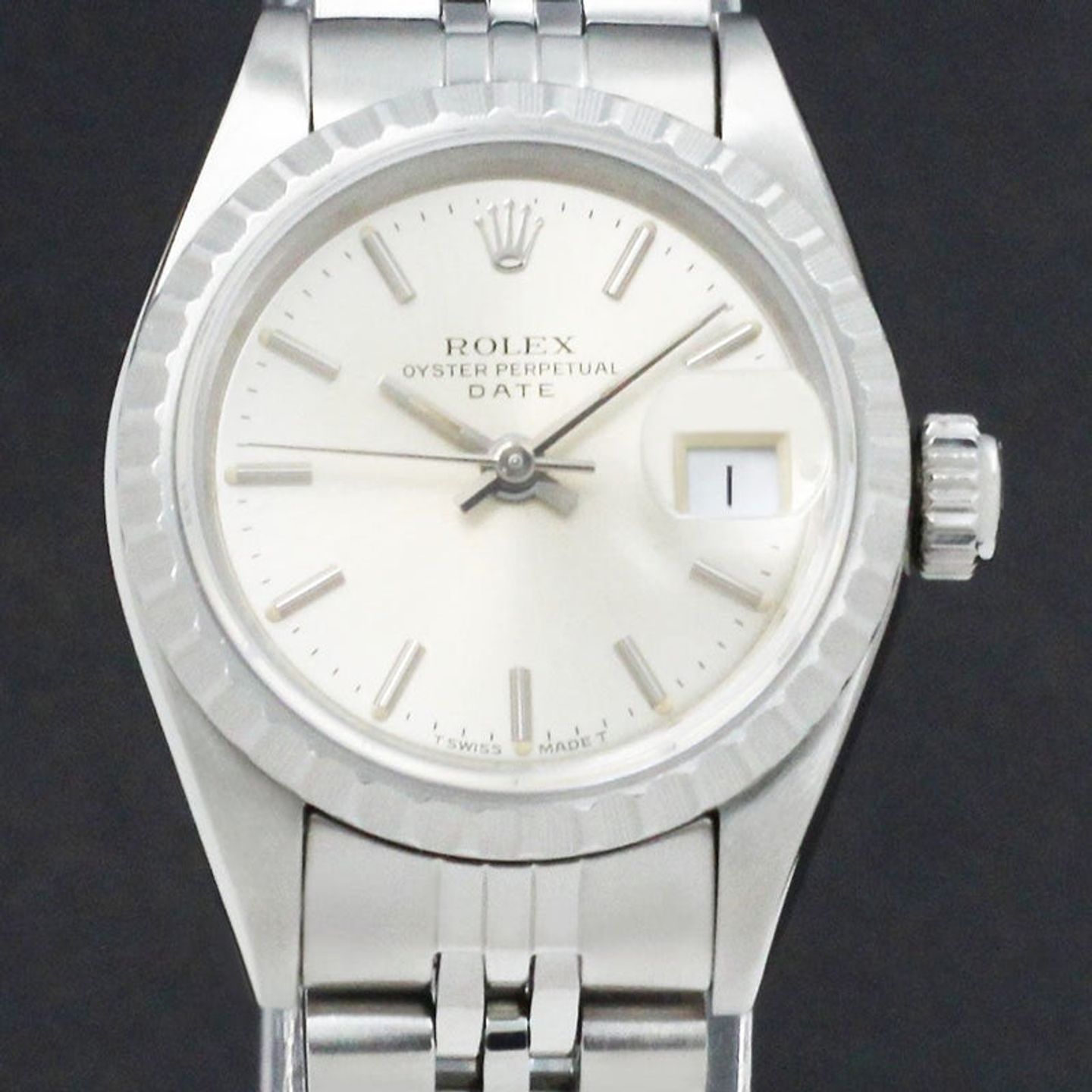 Rolex Oyster Perpetual Lady Date 69240 (1990) - Zilver wijzerplaat 26mm Staal (1/7)