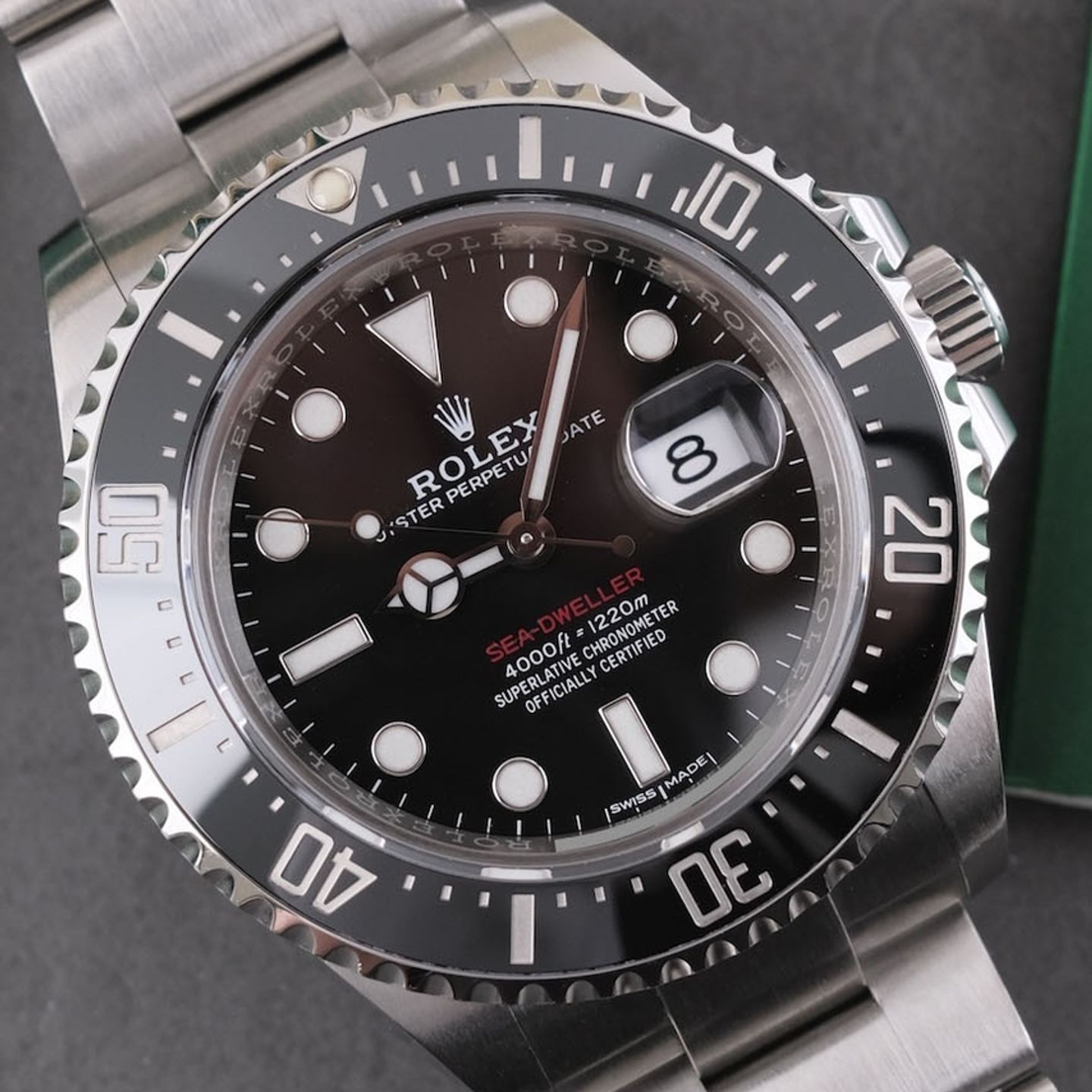 Rolex Sea-Dweller 126600 (2018) - Black dial 43 mm Steel case (1/8)