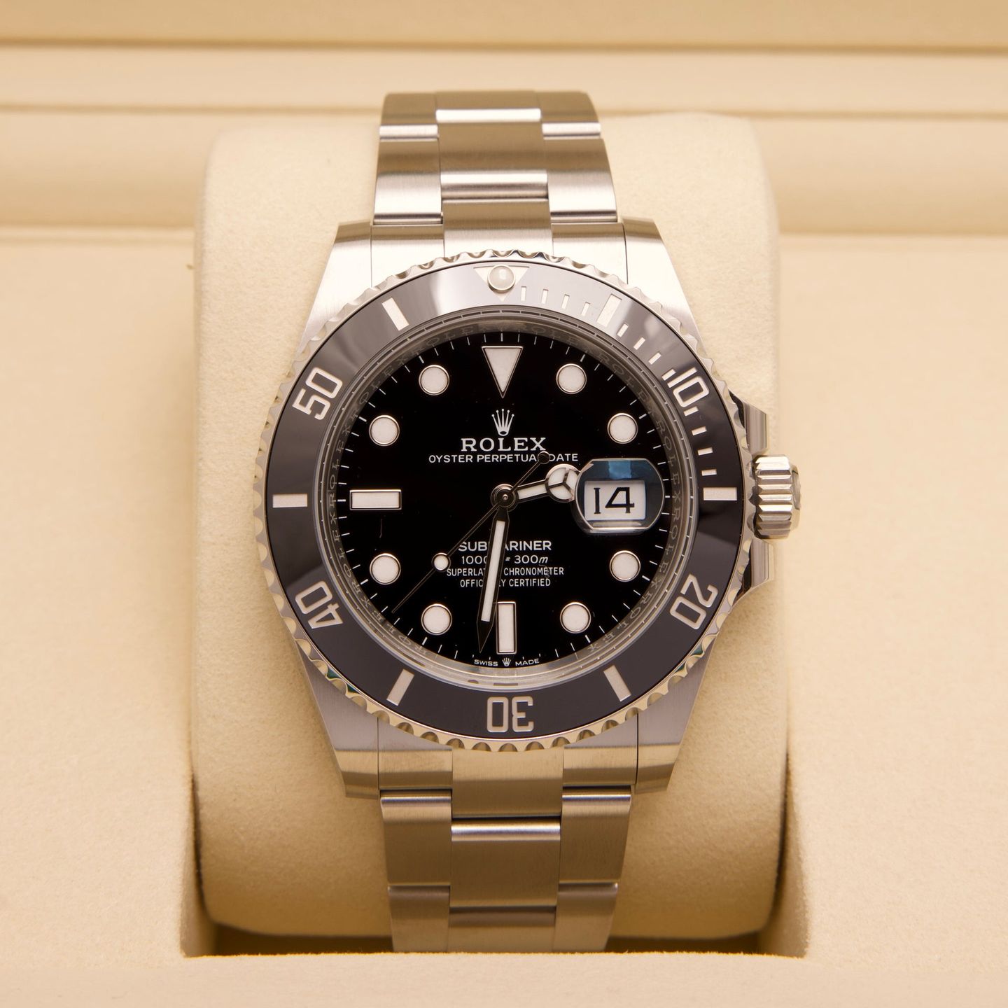 Rolex Submariner Date 126610LN - (2/5)