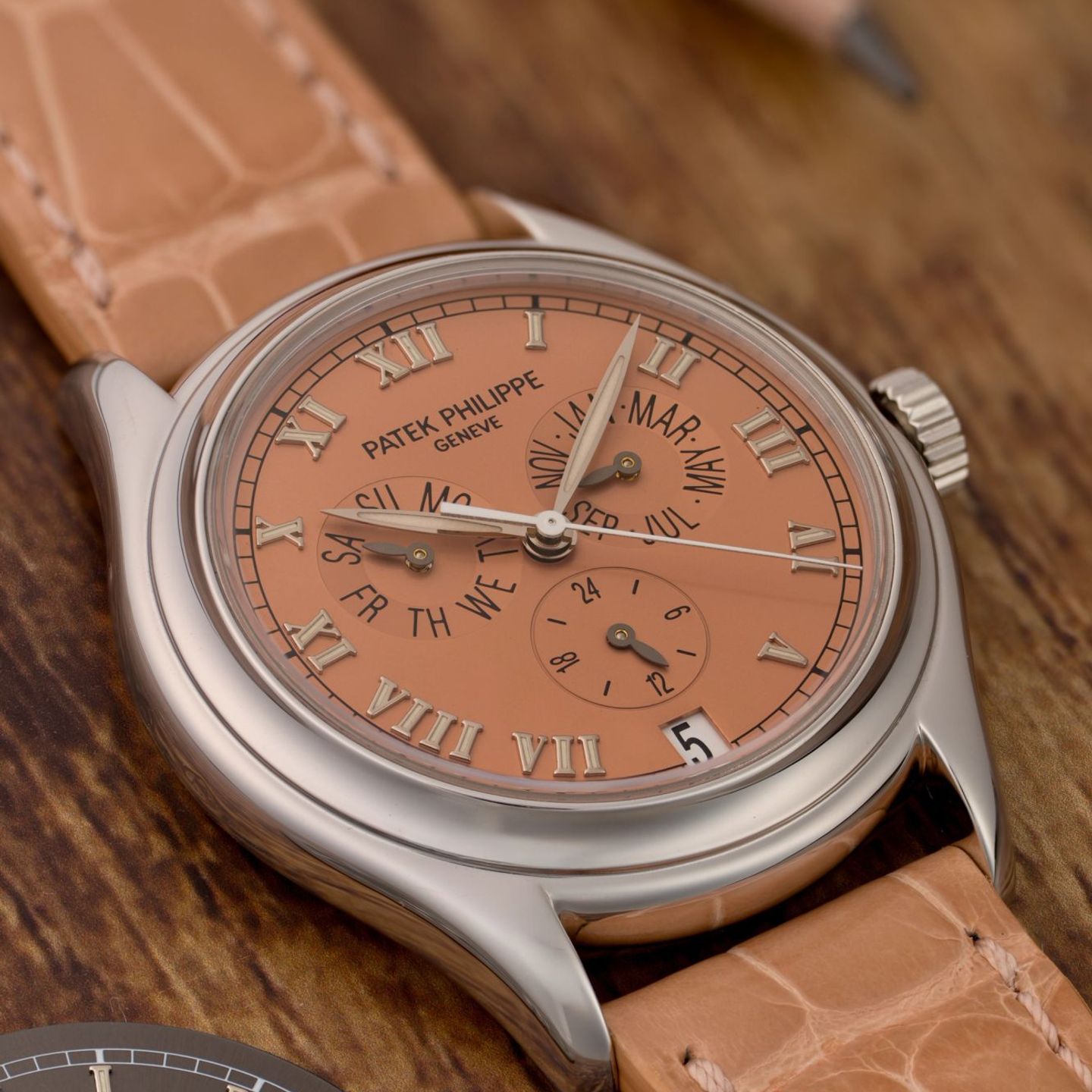 Patek Philippe Annual Calendar 5035P (1999) - Black dial 37 mm Platinum case (3/8)