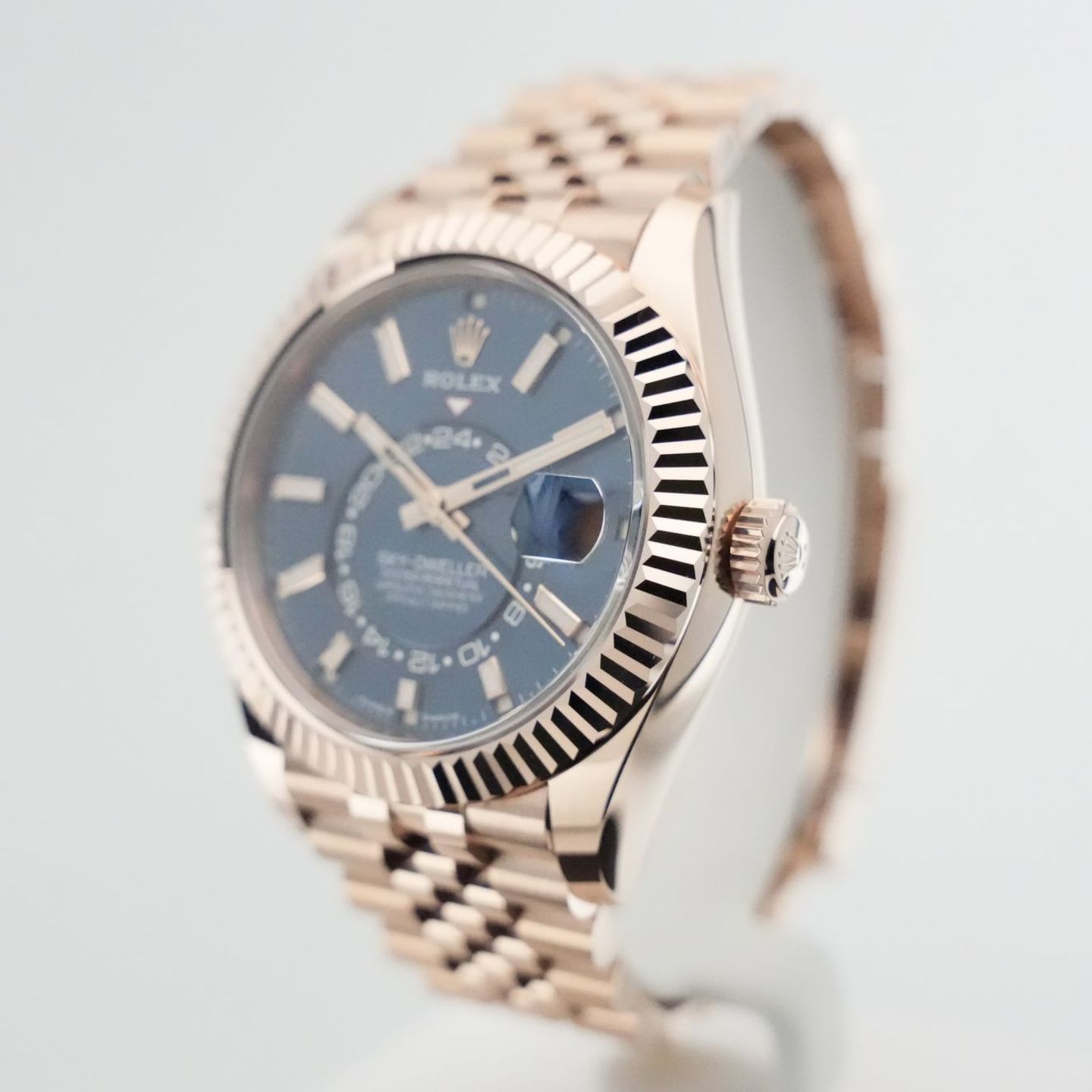 Rolex Sky-Dweller 336935 (2024) - Blauw wijzerplaat 42mm Roségoud (2/8)