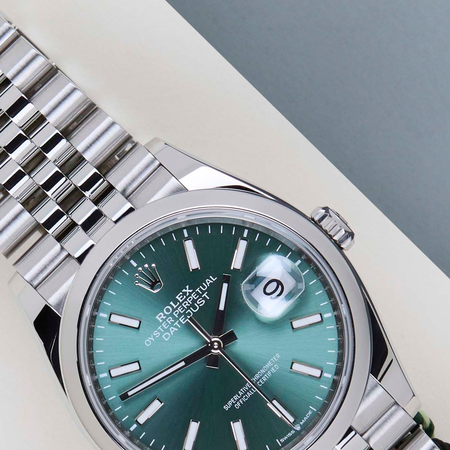 Rolex Datejust 36 126200 (2024) - 36 mm Steel case (3/8)