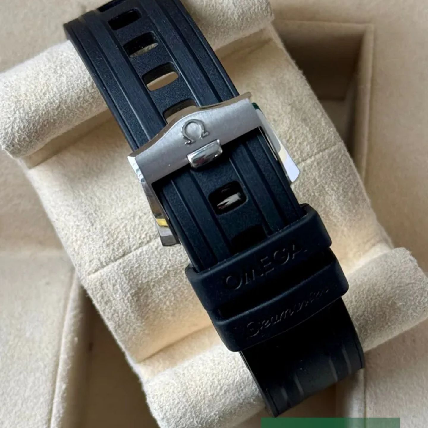 Omega Seamaster Diver 300 M 210.30.42.20.04.001 (2022) - White dial 42 mm Steel case (6/7)