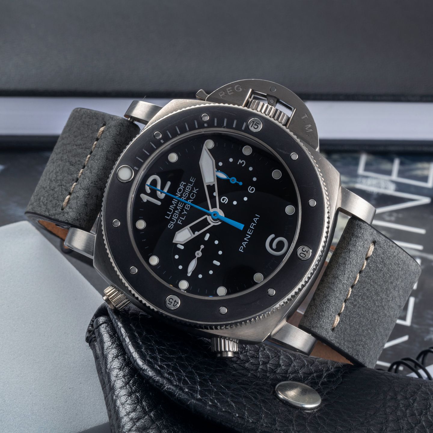 Panerai Luminor Submersible 1950 3 Days Automatic PAM00615 - (2/8)