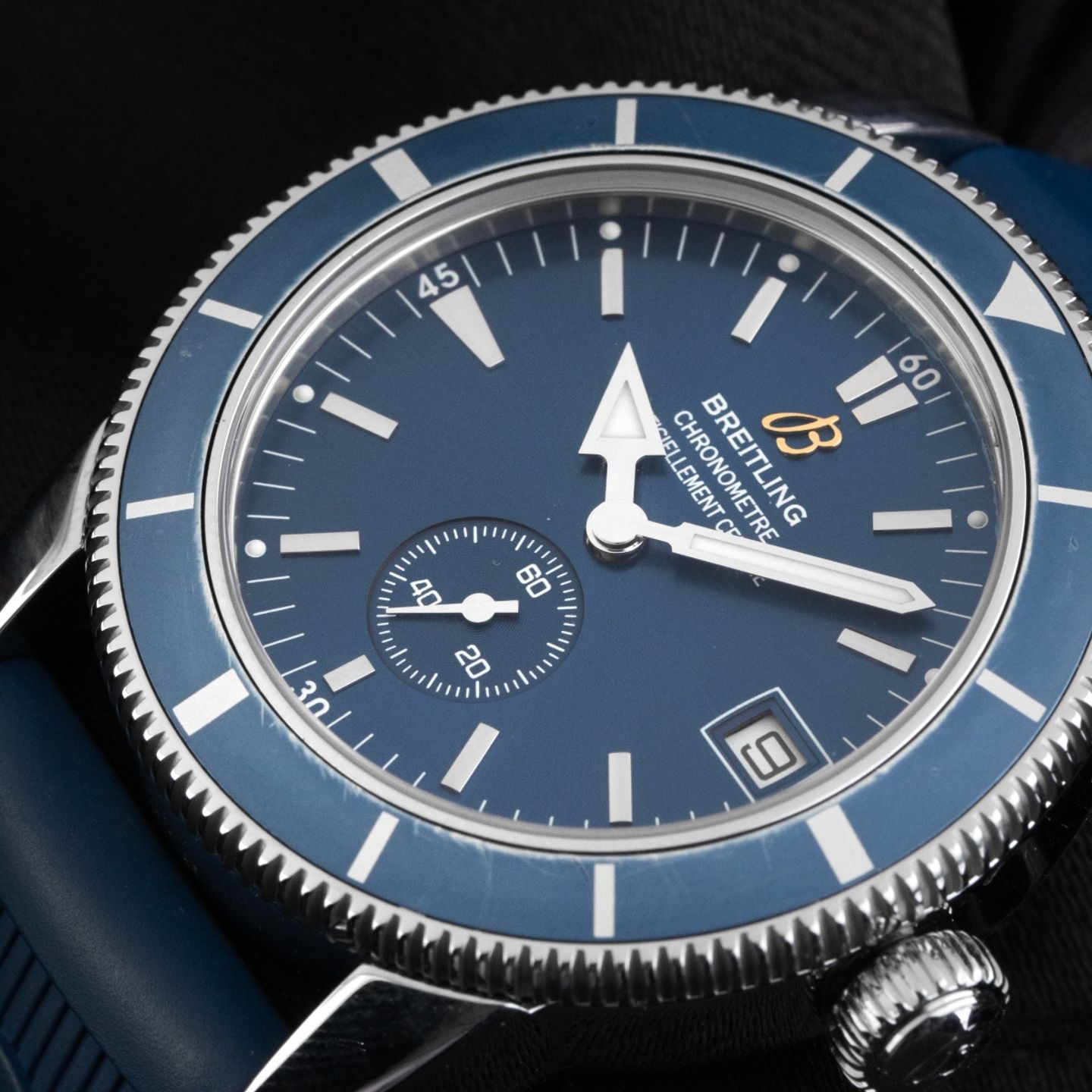 Breitling Superocean Heritage A37320 (2008) - 38 mm Steel case (3/8)