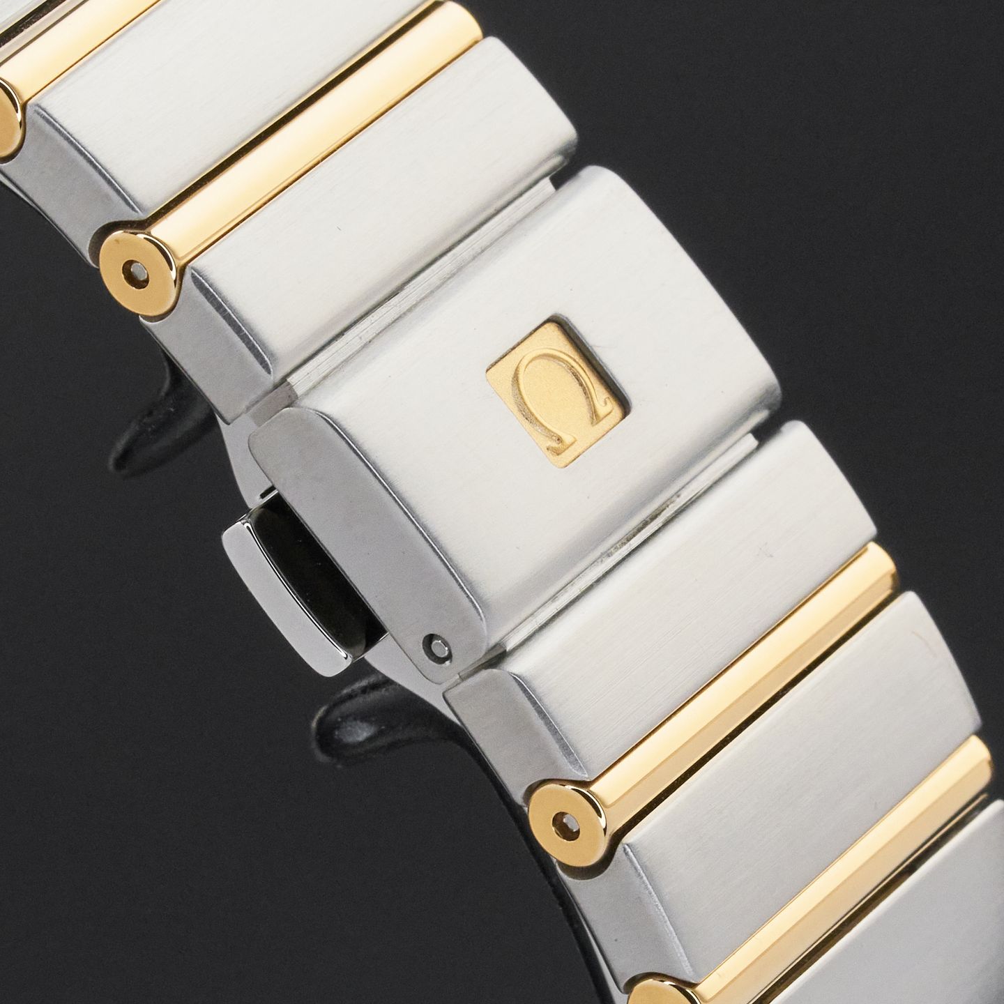 Omega Constellation Day-Date 123.20.38.22.02.002 (2015) - Silver dial 38 mm Steel case (8/8)