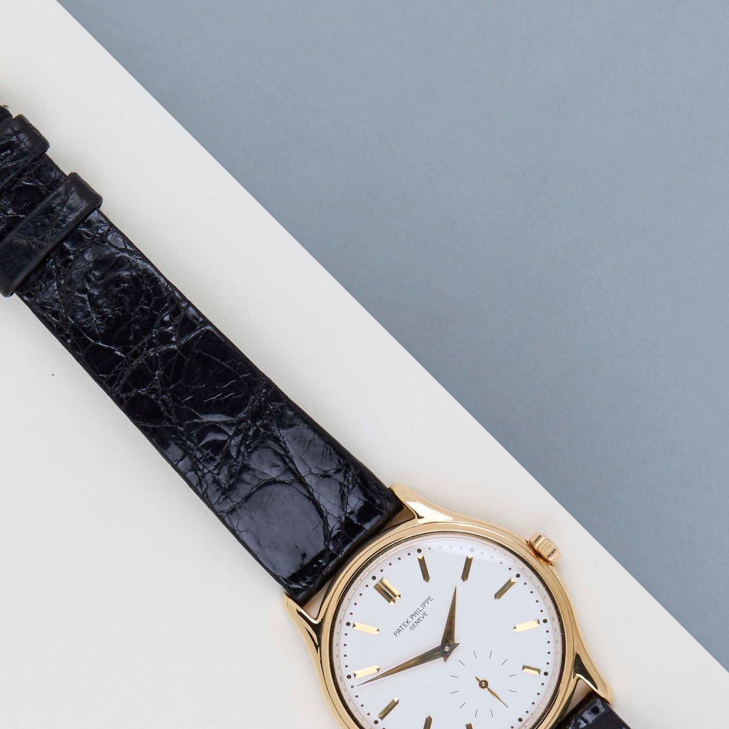 Patek Philippe Calatrava 3923J (1993) - Silver dial 33 mm Yellow Gold case (3/8)