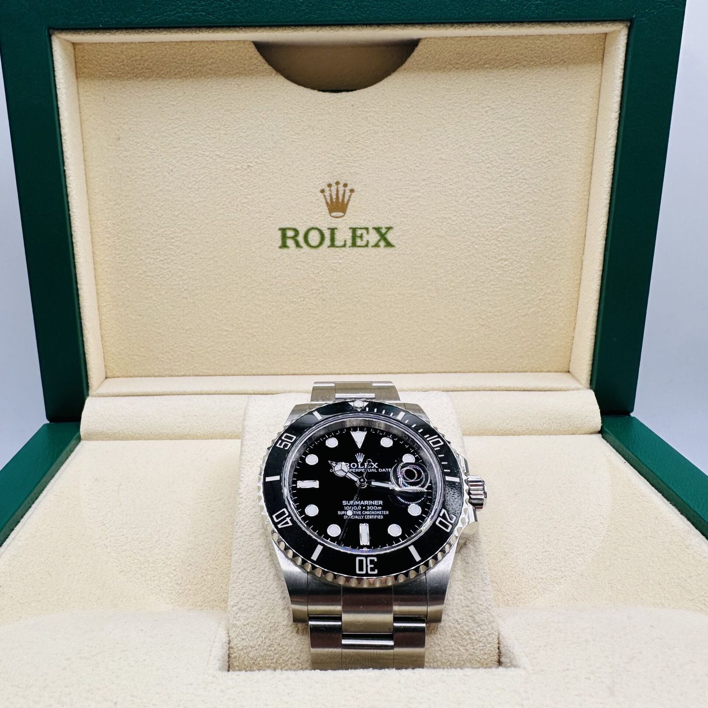 Rolex Submariner Date 126610LN (2024) - Zwart wijzerplaat 41mm Staal (2/5)