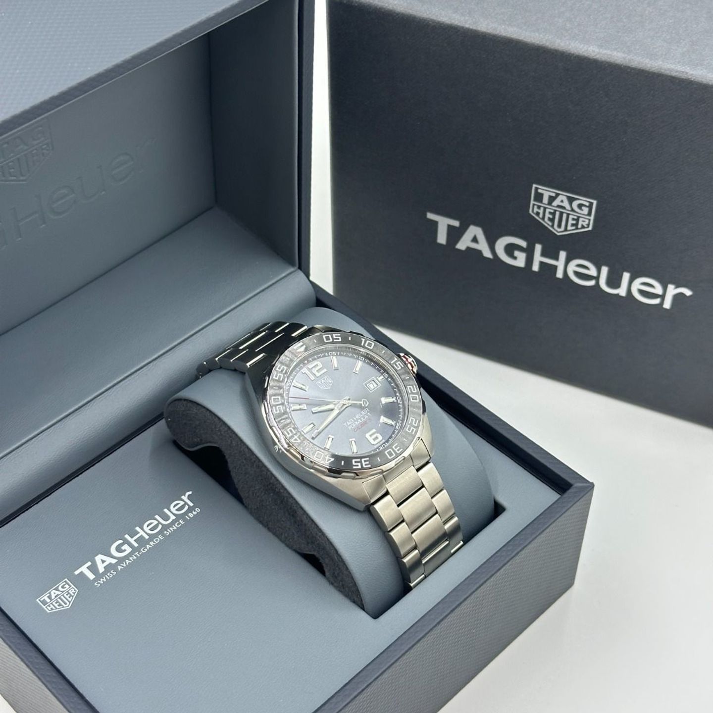 TAG Heuer Formula 1 Calibre 5 WAZ2011.BA0842 (2024) - Grijs wijzerplaat 43mm Staal (3/8)