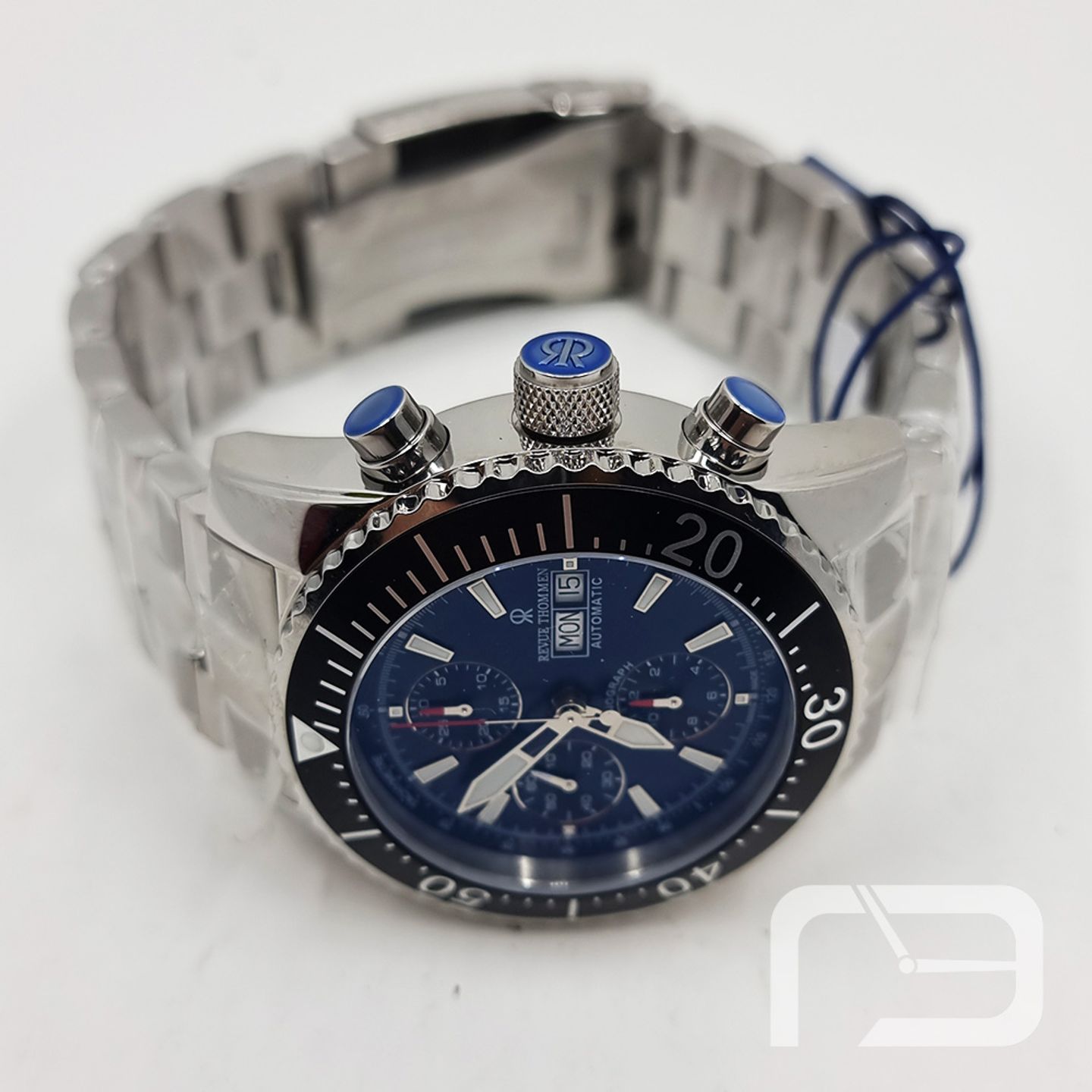 Revue Thommen Diver's Day-Date Chronograph 17030.6123 (2024) - Blue dial 45 mm Steel case (6/8)