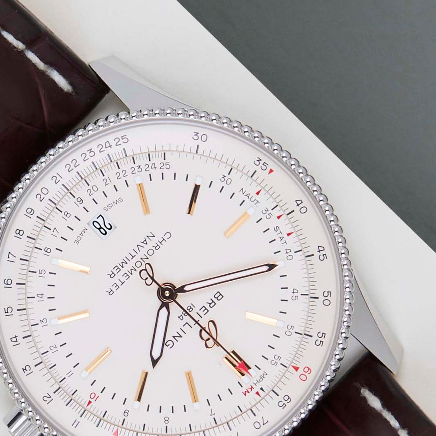 Breitling Navitimer A17326211G1P2 (2023) - Silver dial 41 mm Steel case (4/8)