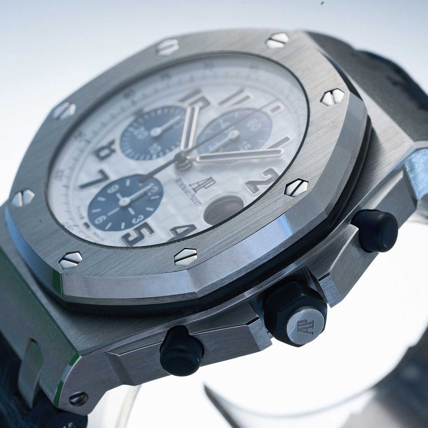 Audemars Piguet Royal Oak Offshore Chronograph Volcano 26170ST.OO.D305CR.01 - (4/7)