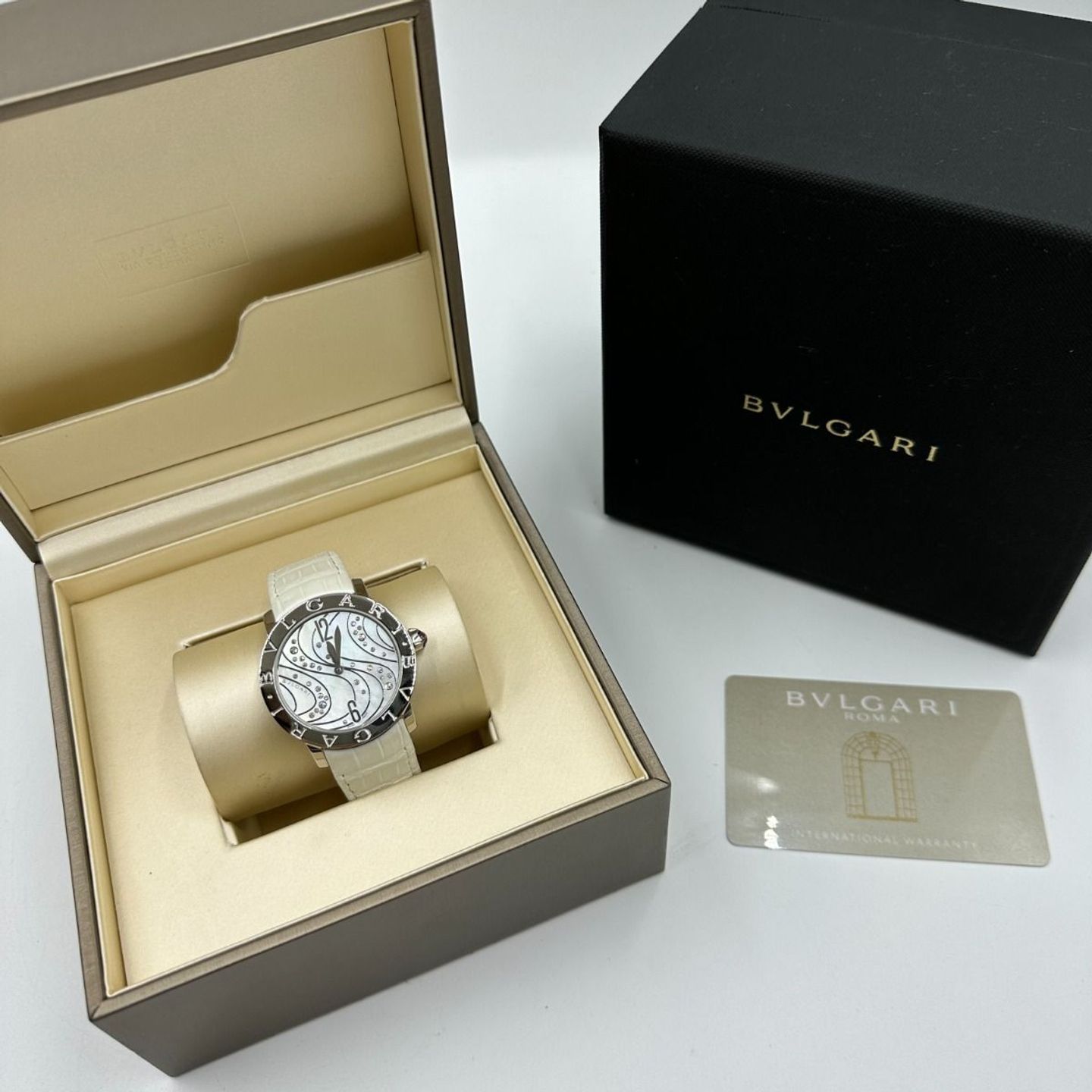 Bulgari Bulgari 102030 (2024) - Wit wijzerplaat 37mm Staal (2/8)