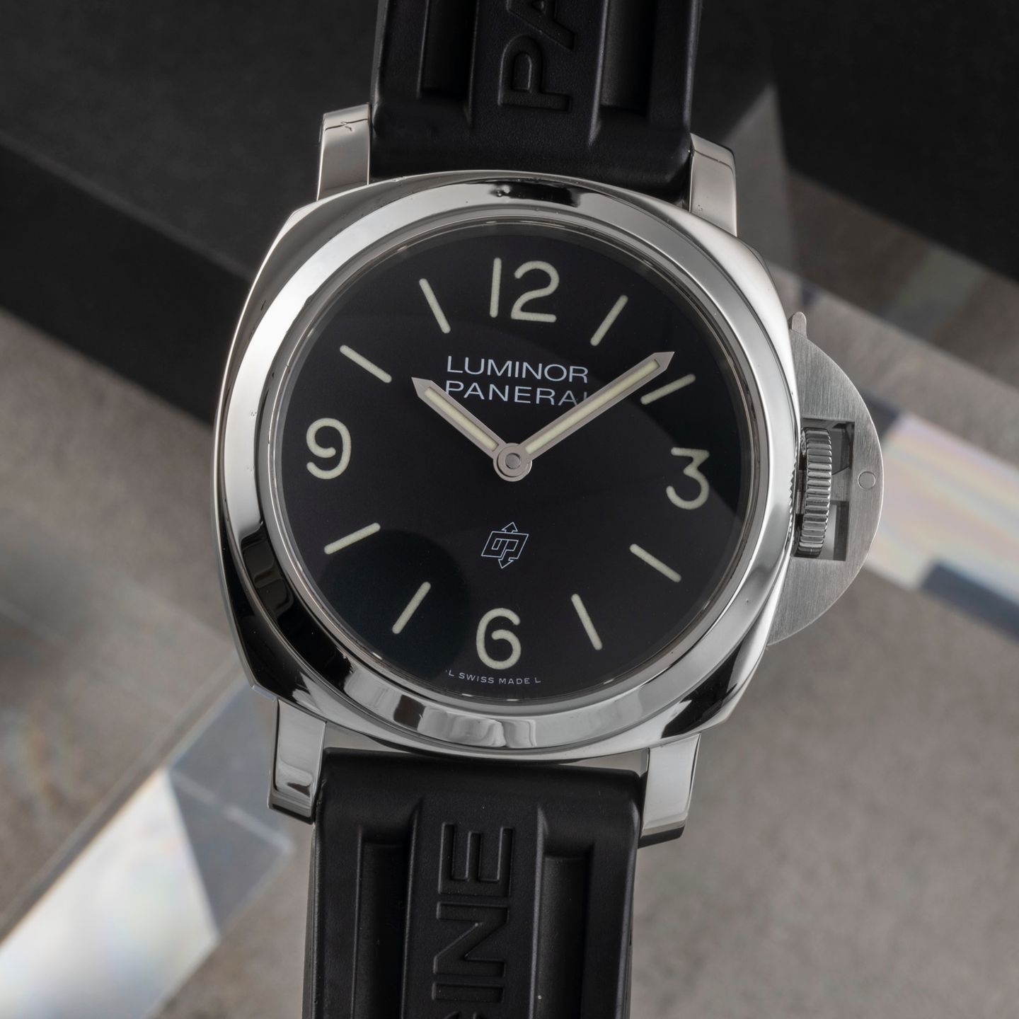 Panerai Luminor Base Logo PAM01086 (Unknown (random serial)) - Black dial 44 mm Steel case (3/8)