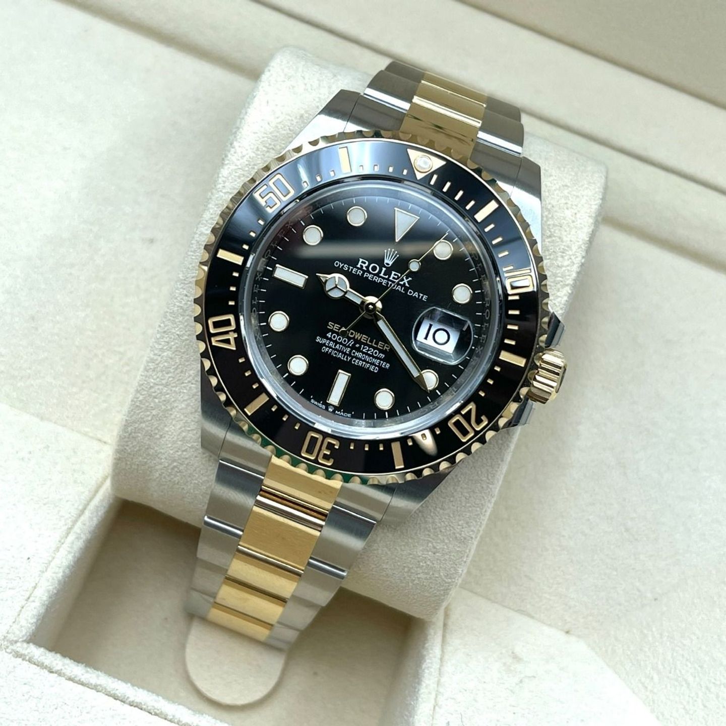 Rolex Sea-Dweller 126603 (2023) - Zwart wijzerplaat 43mm Goud/Staal (3/8)