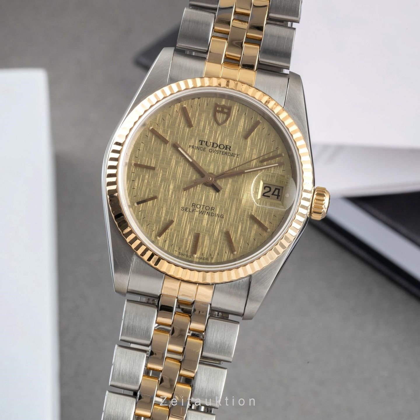 Tudor Prince Date 74033 - (1/8)