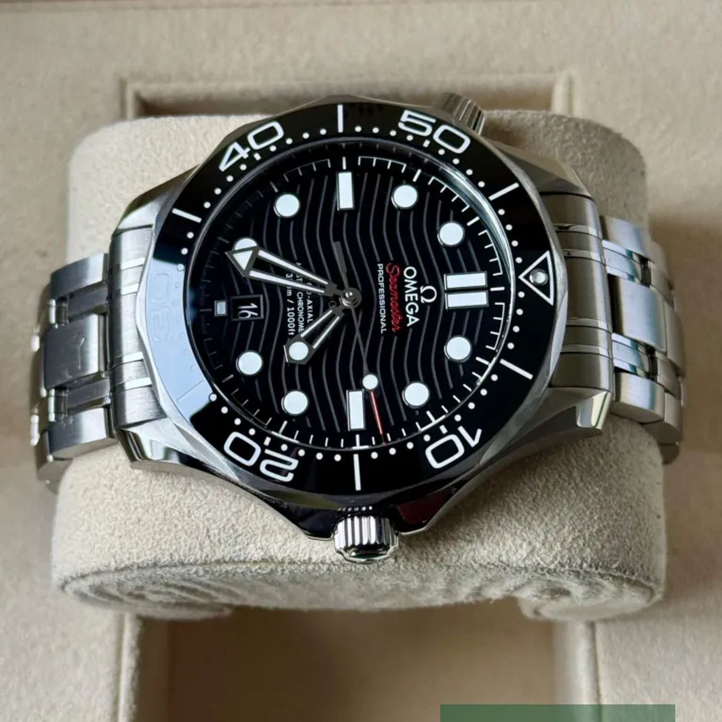 Omega Seamaster Diver 300 M 210.30.42.20.01.001 - (4/7)