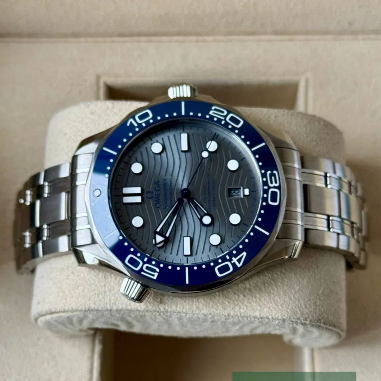 Omega Seamaster Diver 300 M 210.30.42.20.06.001 - (5/7)