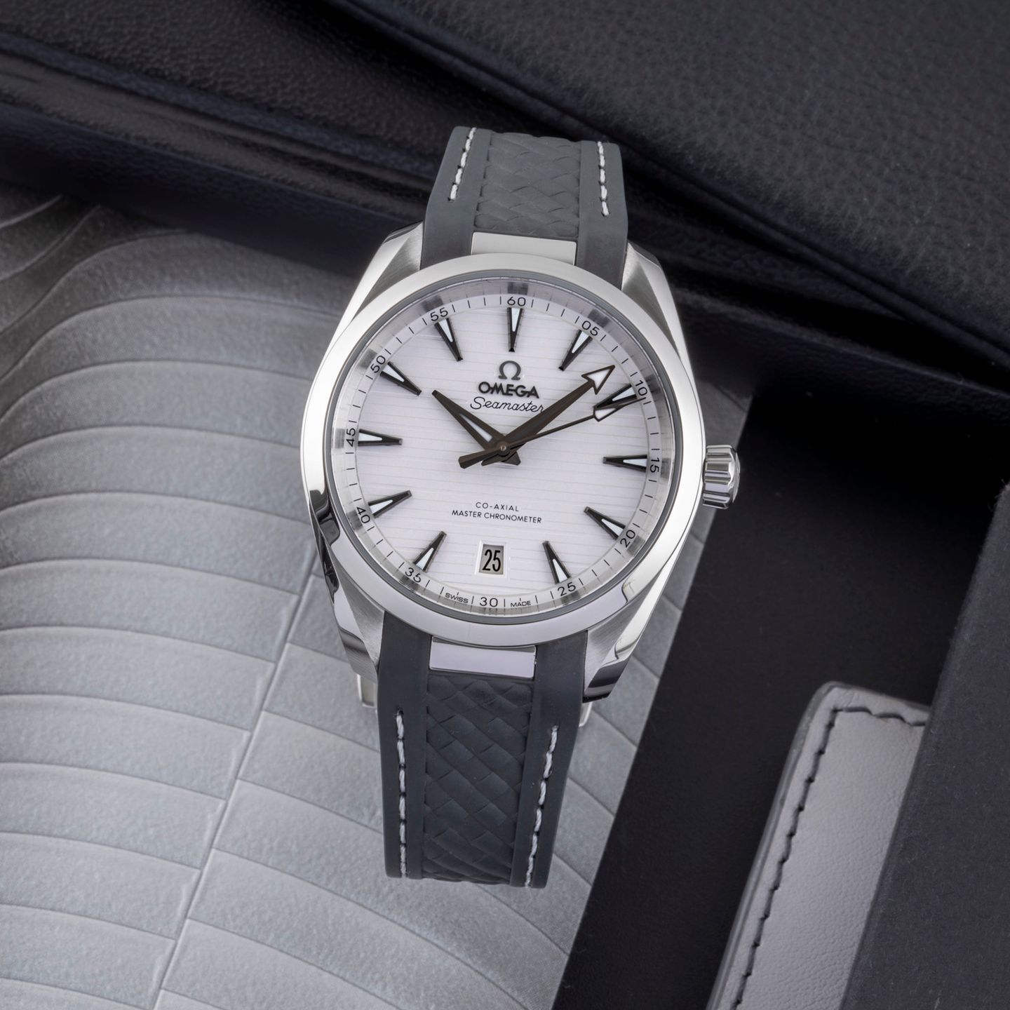 Omega Seamaster Aqua Terra 220.12.38.20.02.001 - (1/8)