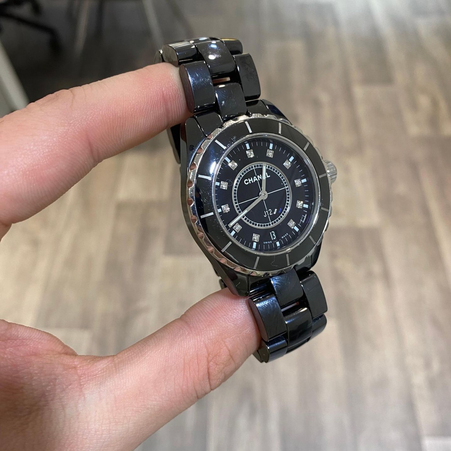 Chanel J12 H2124 (2018) - Black dial 38 mm Ceramic case (2/6)