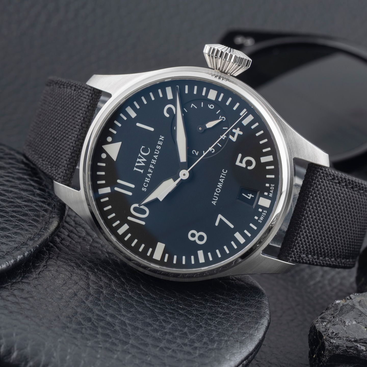 IWC Big Pilot IW500401 (2010) - Zwart wijzerplaat 46mm Staal (2/8)