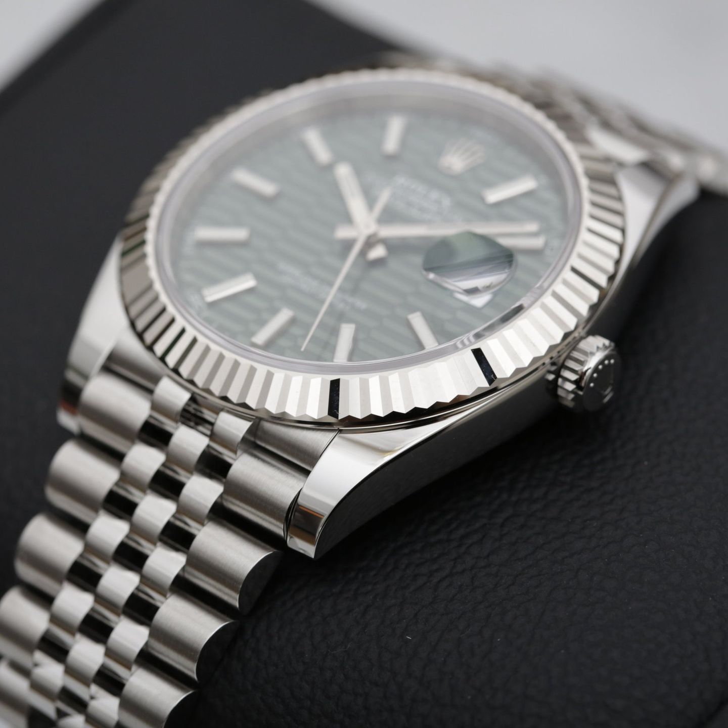 Rolex Datejust 41 126334 (2023) - Groen wijzerplaat 41mm Witgoud (3/7)