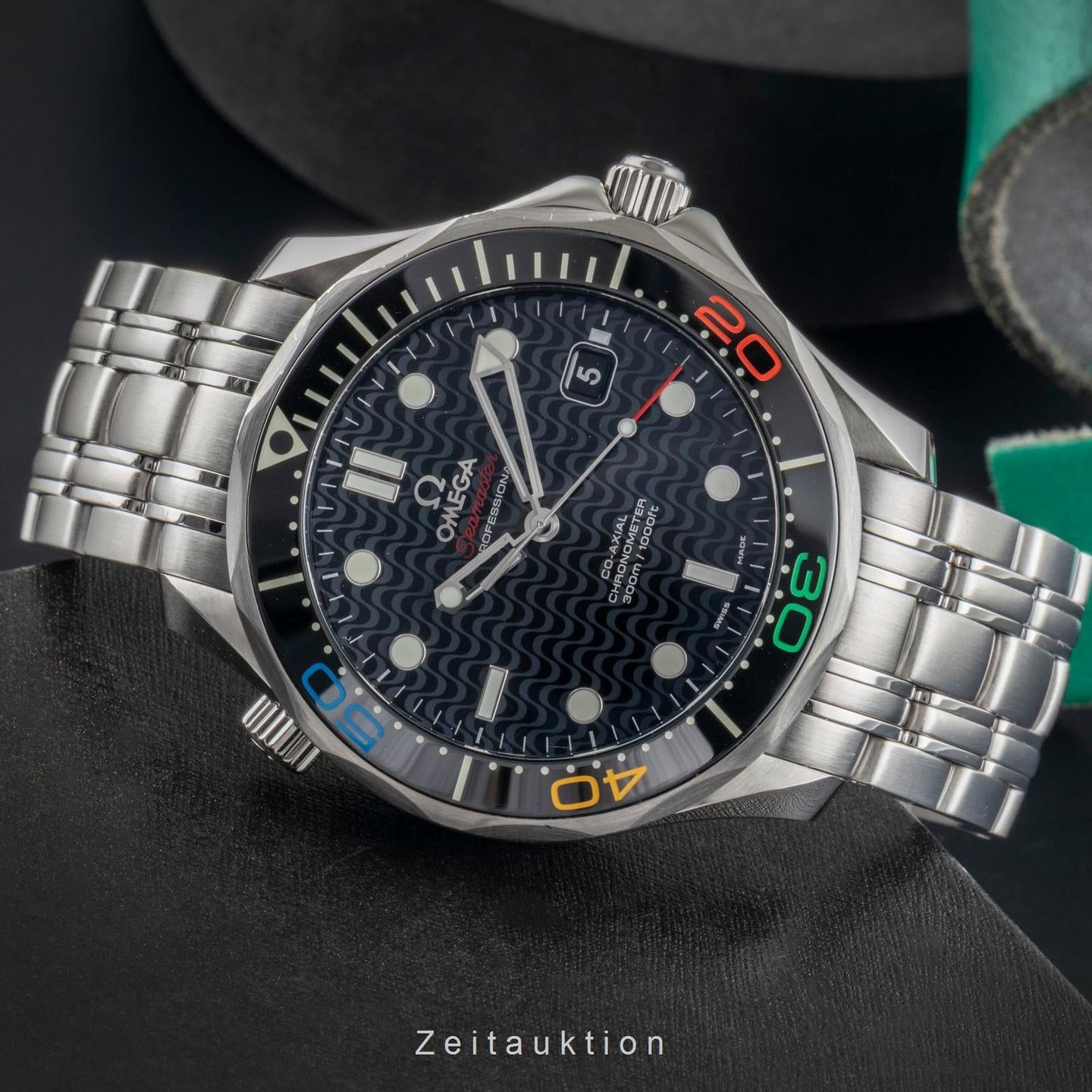 Omega Seamaster Diver 300 M 522.30.41.20.01.001 (Unknown (random serial)) - Black dial 41 mm Steel case (2/8)