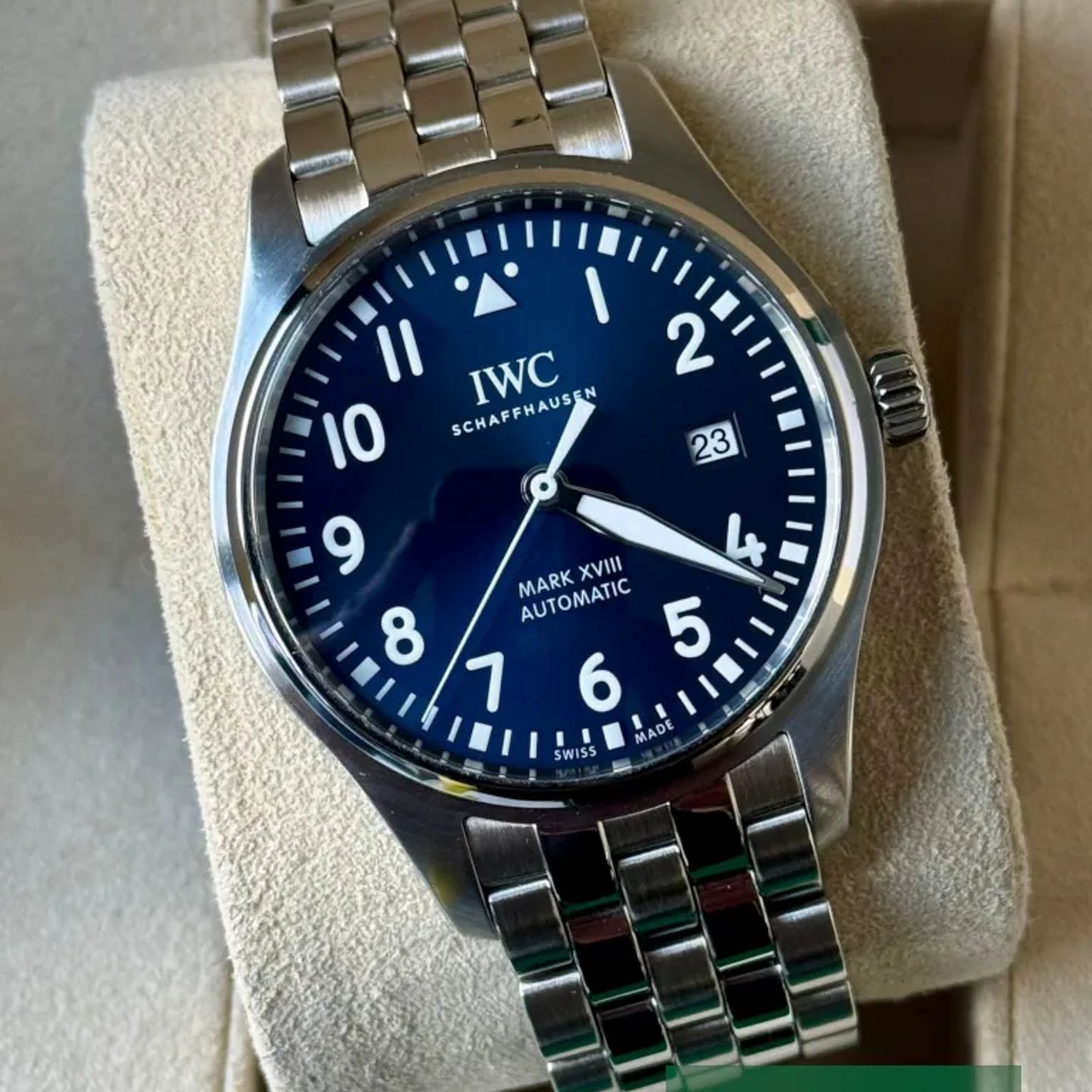 IWC Pilot Mark IW327016 (2019) - Blue dial 40 mm Steel case (1/7)