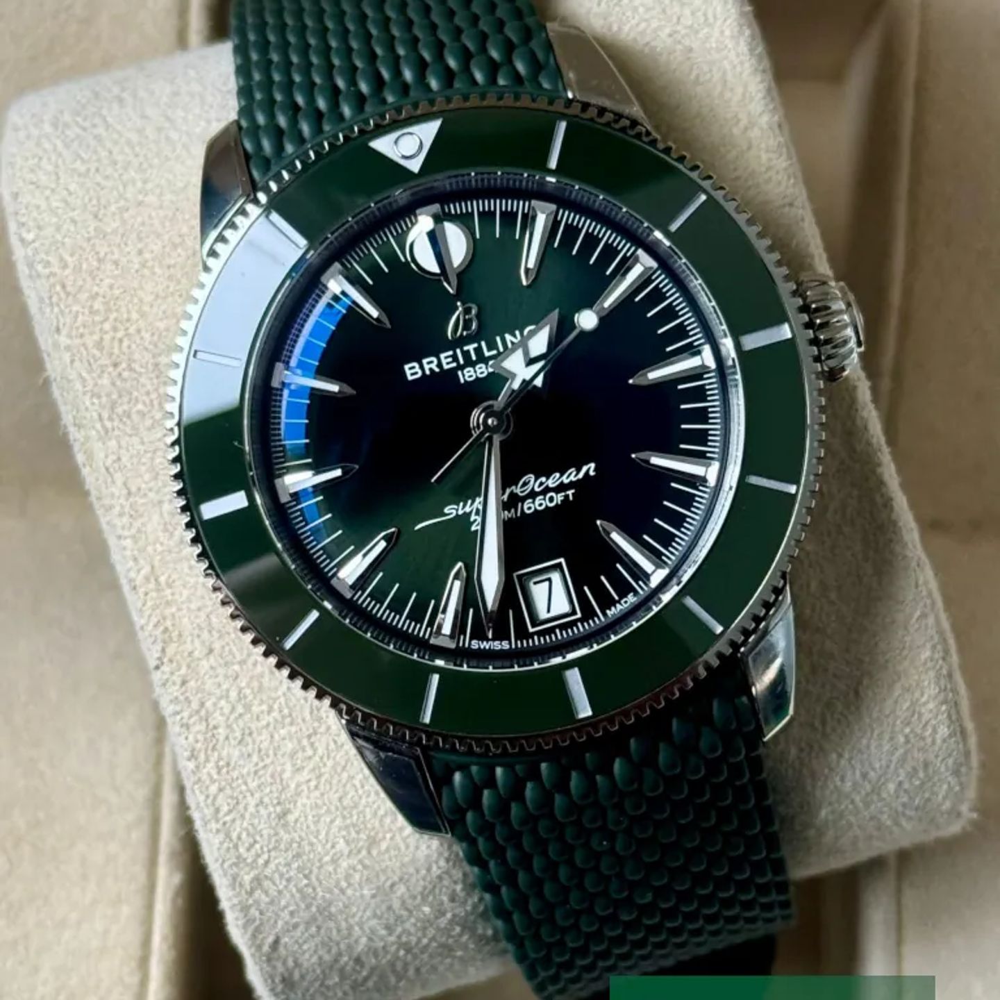 Breitling Superocean Heritage 42 AB3111361L1S1 (2025) - Green dial 42 mm Steel case (1/7)