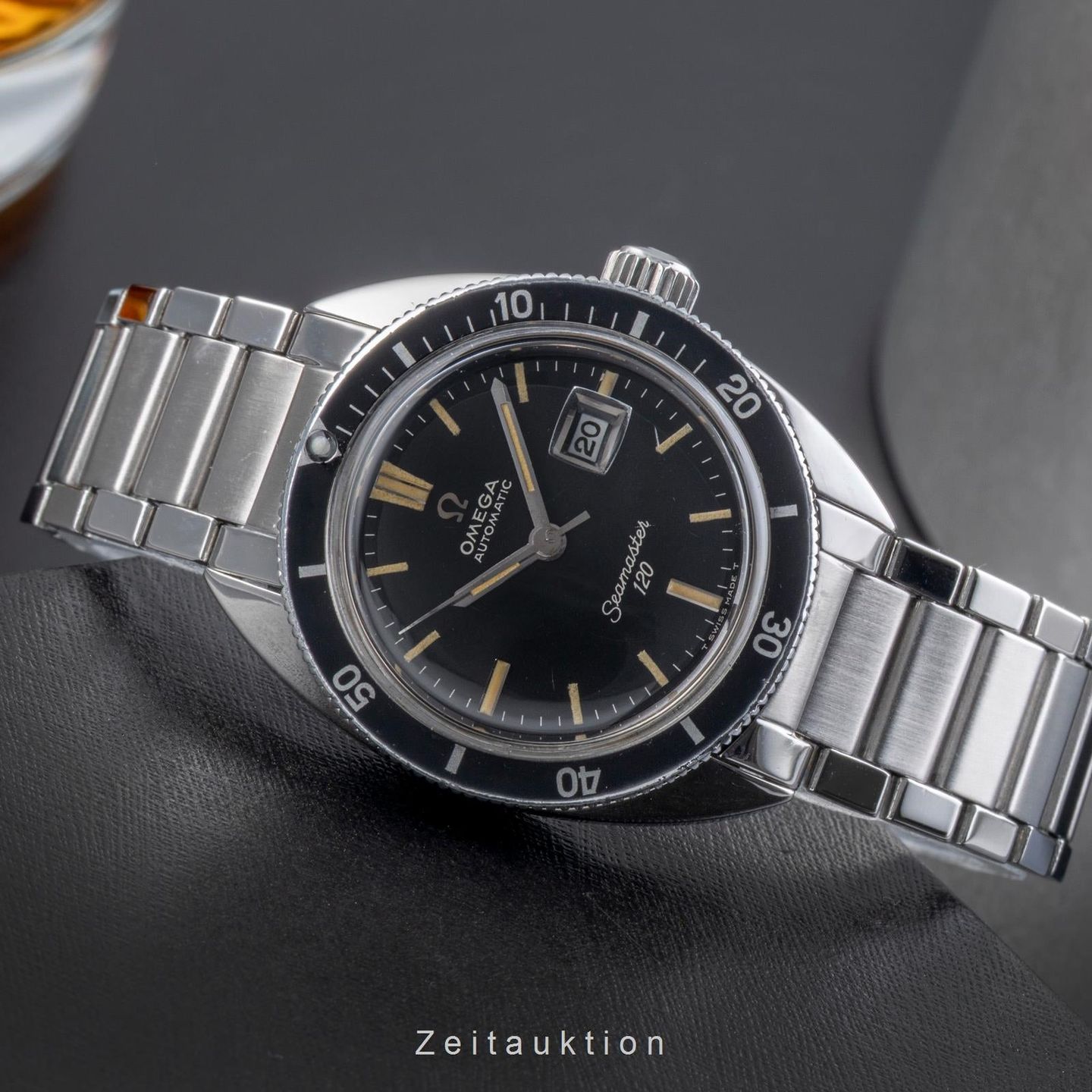 Omega Seamaster 566.0007 (Unknown (random serial)) - Black dial 31 mm Steel case (2/8)