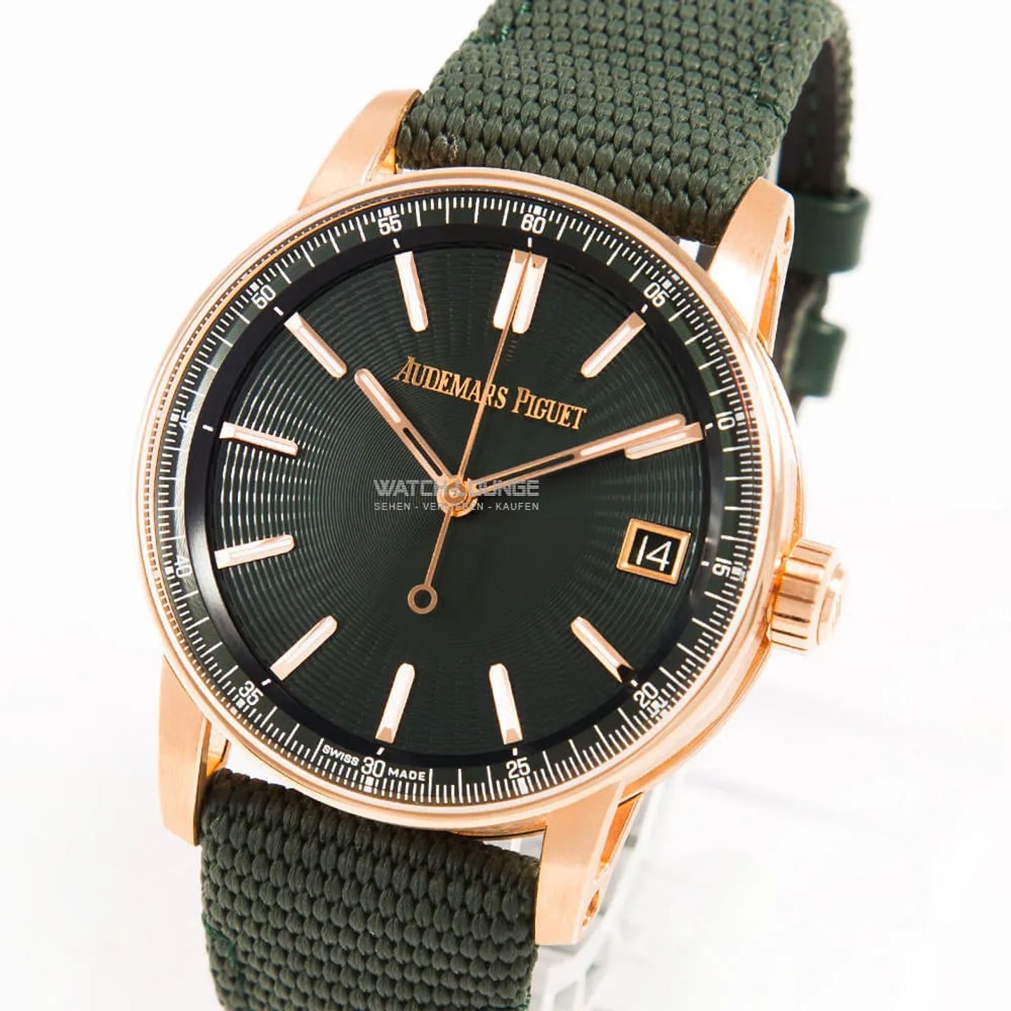 Audemars Piguet CODE 11.59 15210OR.OO.A056KB.01 (2024) - Green dial 41 mm Rose Gold case (1/8)