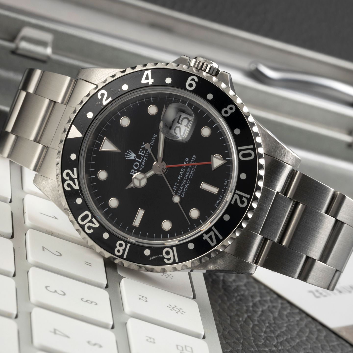 Rolex GMT-Master 16700 (1997) - 40mm Staal (2/8)