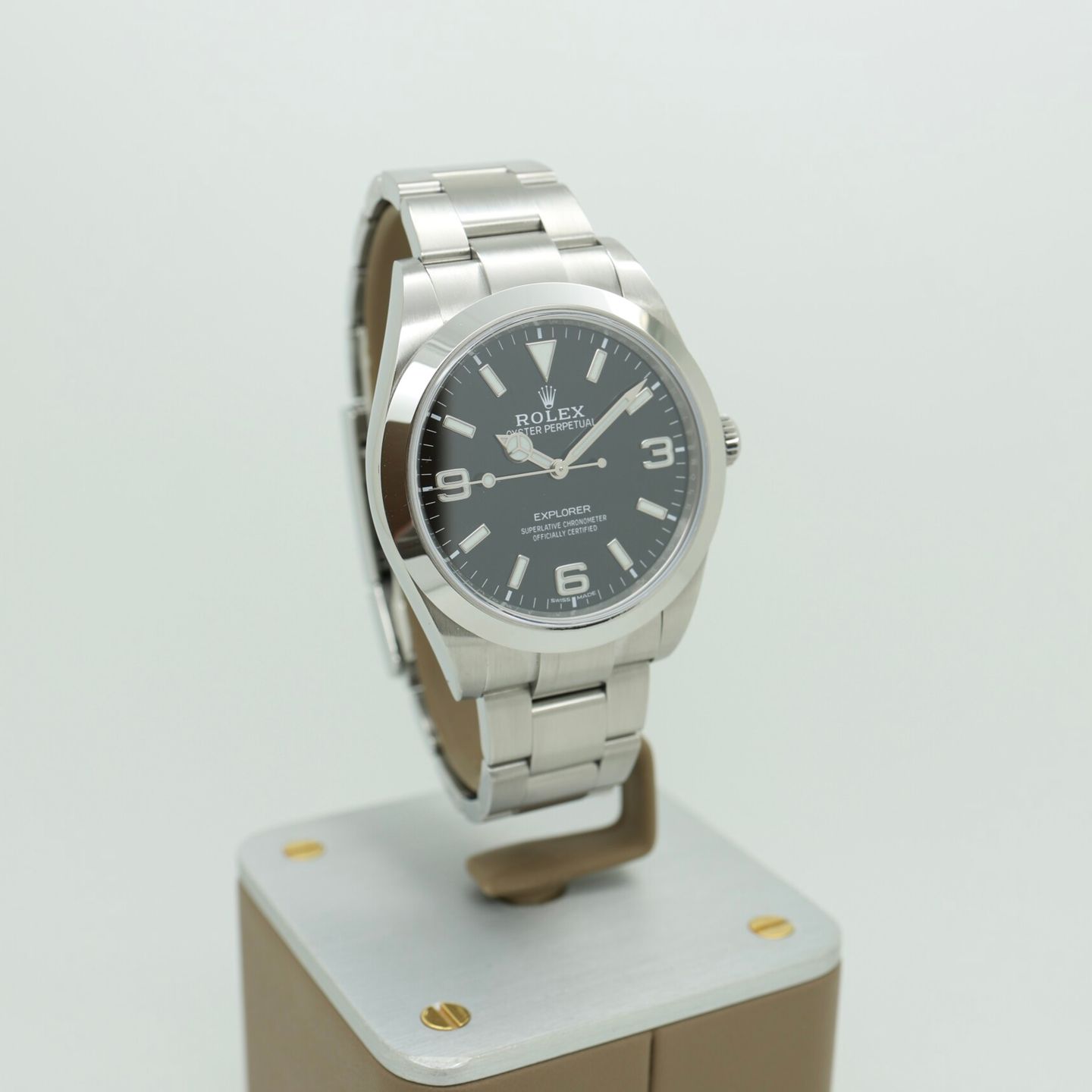 Rolex Explorer 214270 (2019) - Zwart wijzerplaat 39mm Staal (2/8)