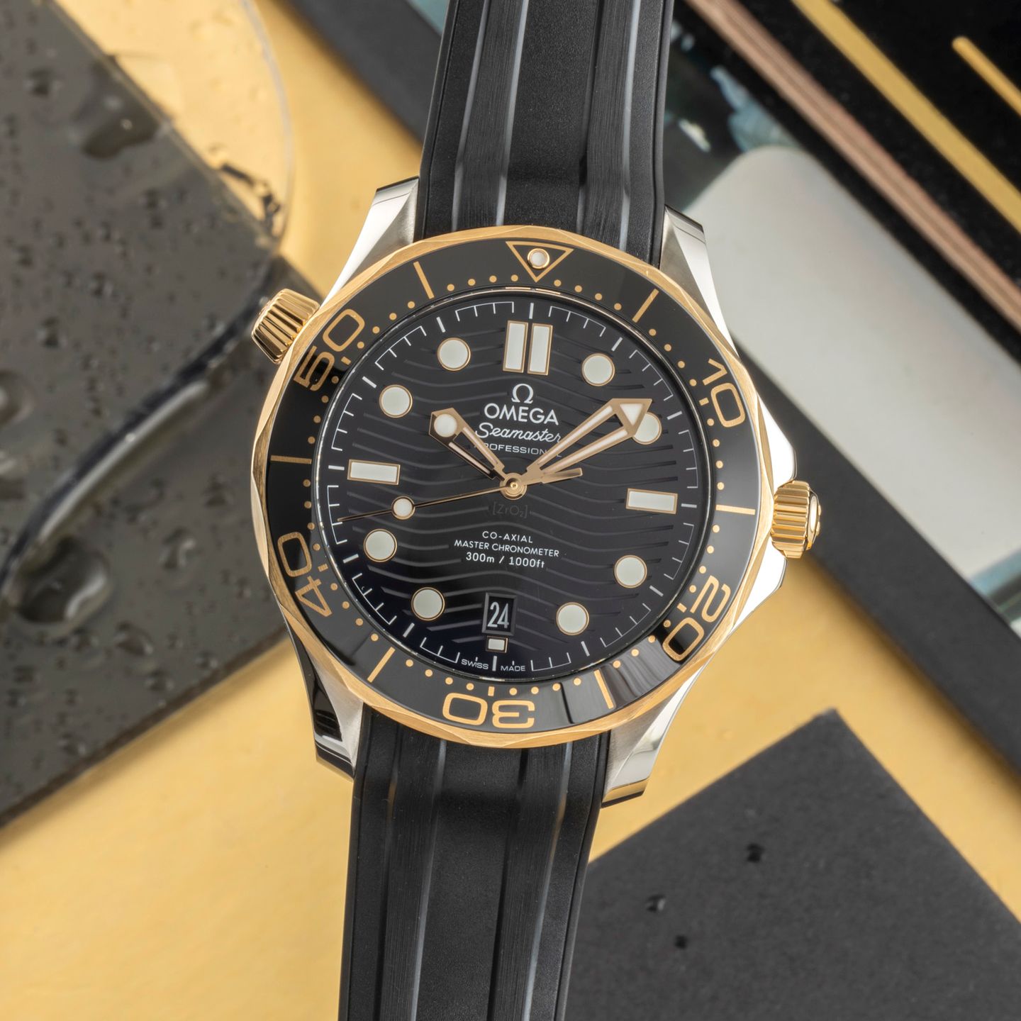 Omega Seamaster Diver 300 M 210.22.42.20.01.001 (Unknown (random serial)) - Black dial 42 mm Steel case (3/8)