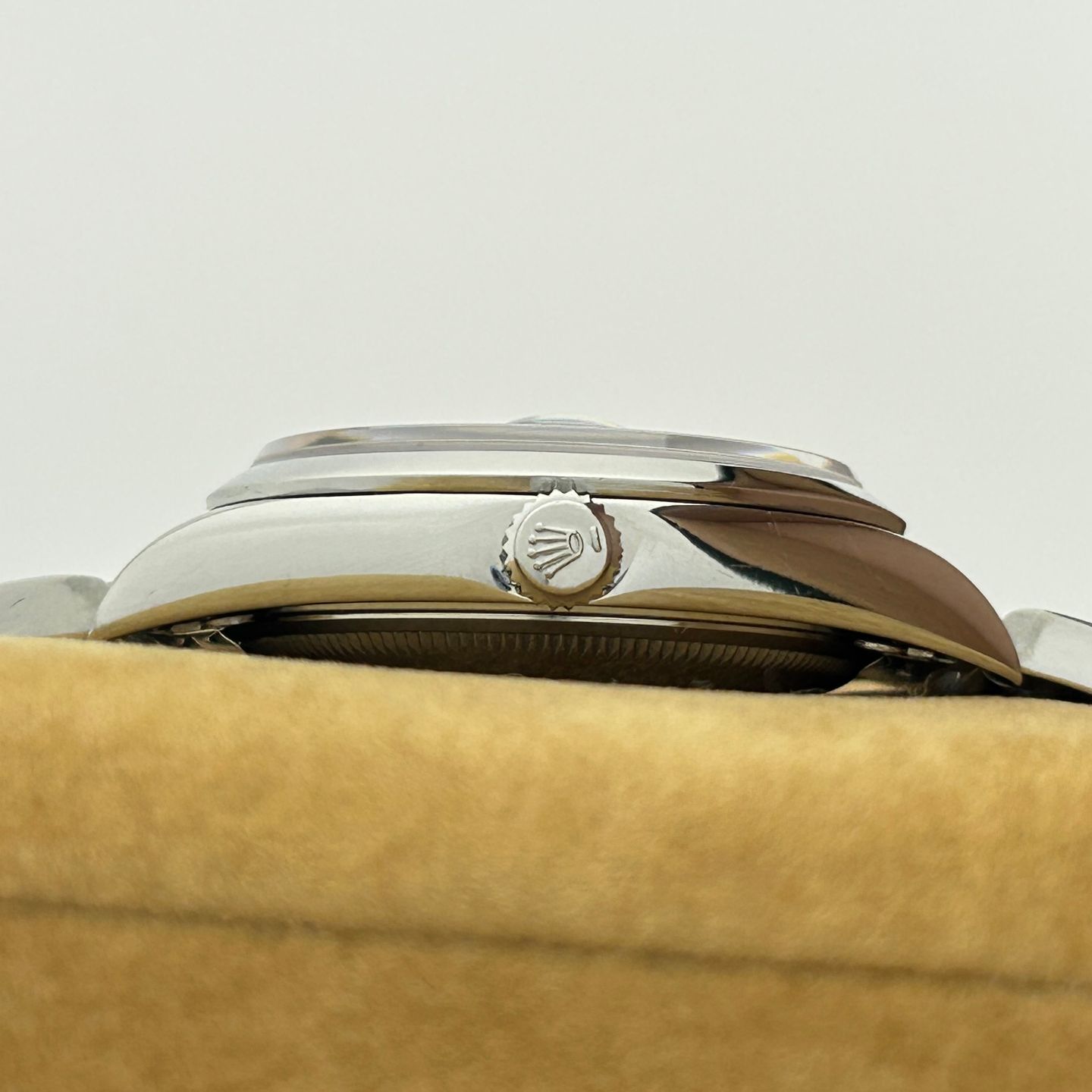 Rolex Oyster Perpetual Date 15200 - (3/8)