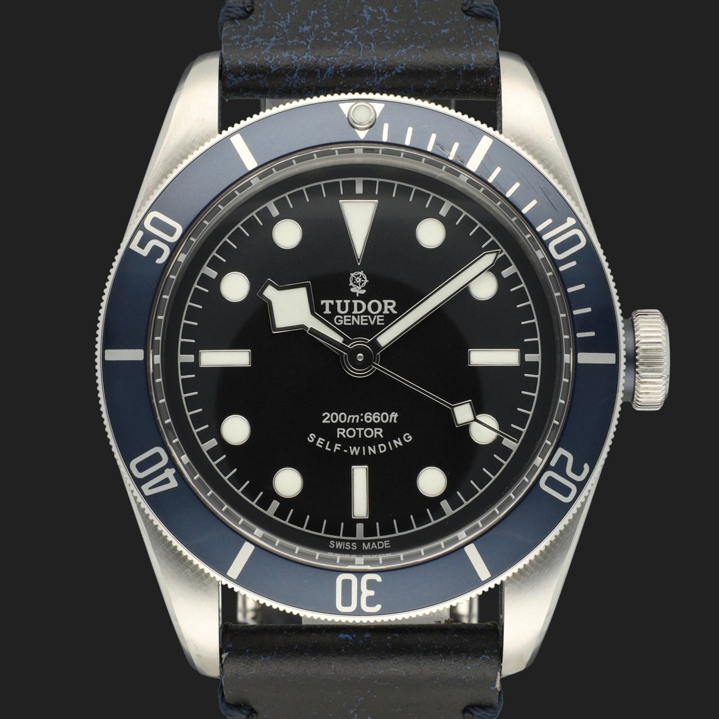 Tudor Black Bay 79220B (2015) - Black dial 41 mm Steel case (2/7)