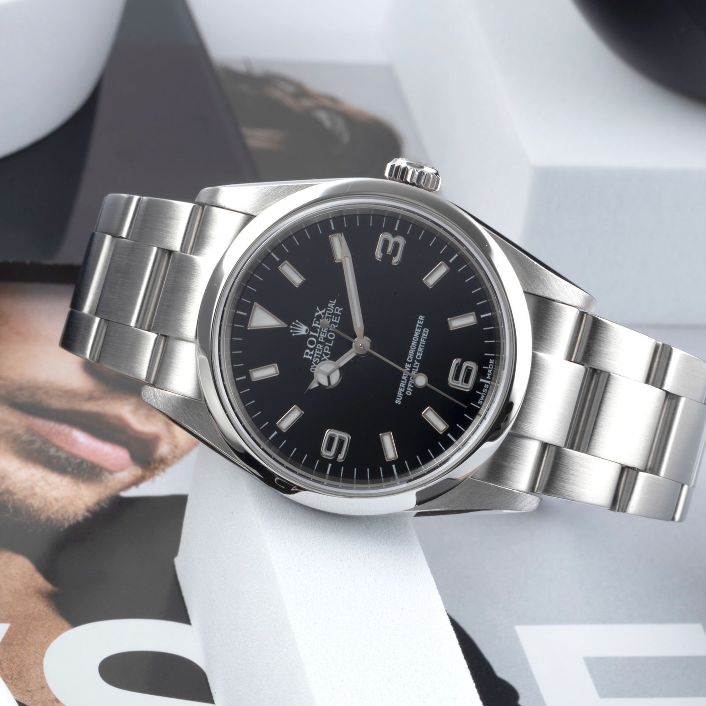 Rolex Explorer 114270 (2003) - Zwart wijzerplaat 36mm Staal (2/8)