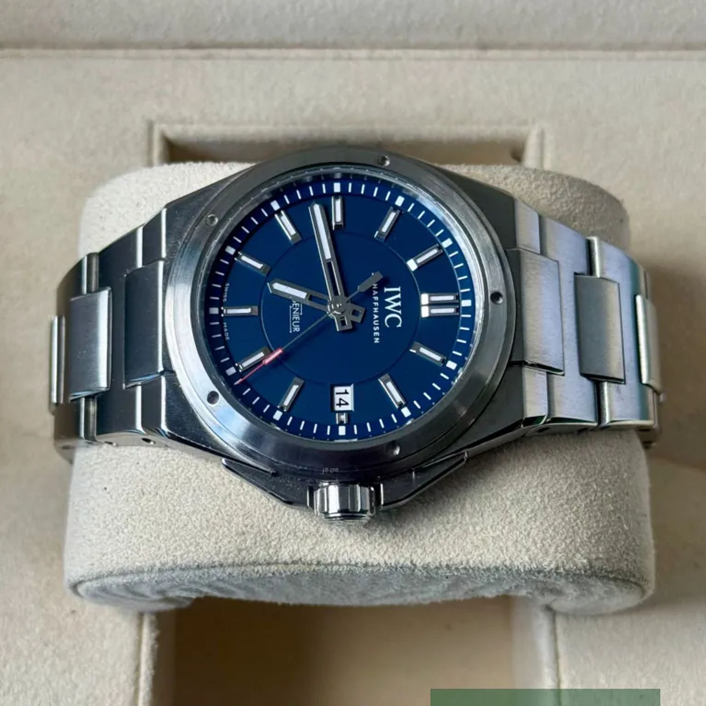 IWC Ingenieur Automatic IW323909 (2015) - Blue dial 40 mm Steel case (4/7)