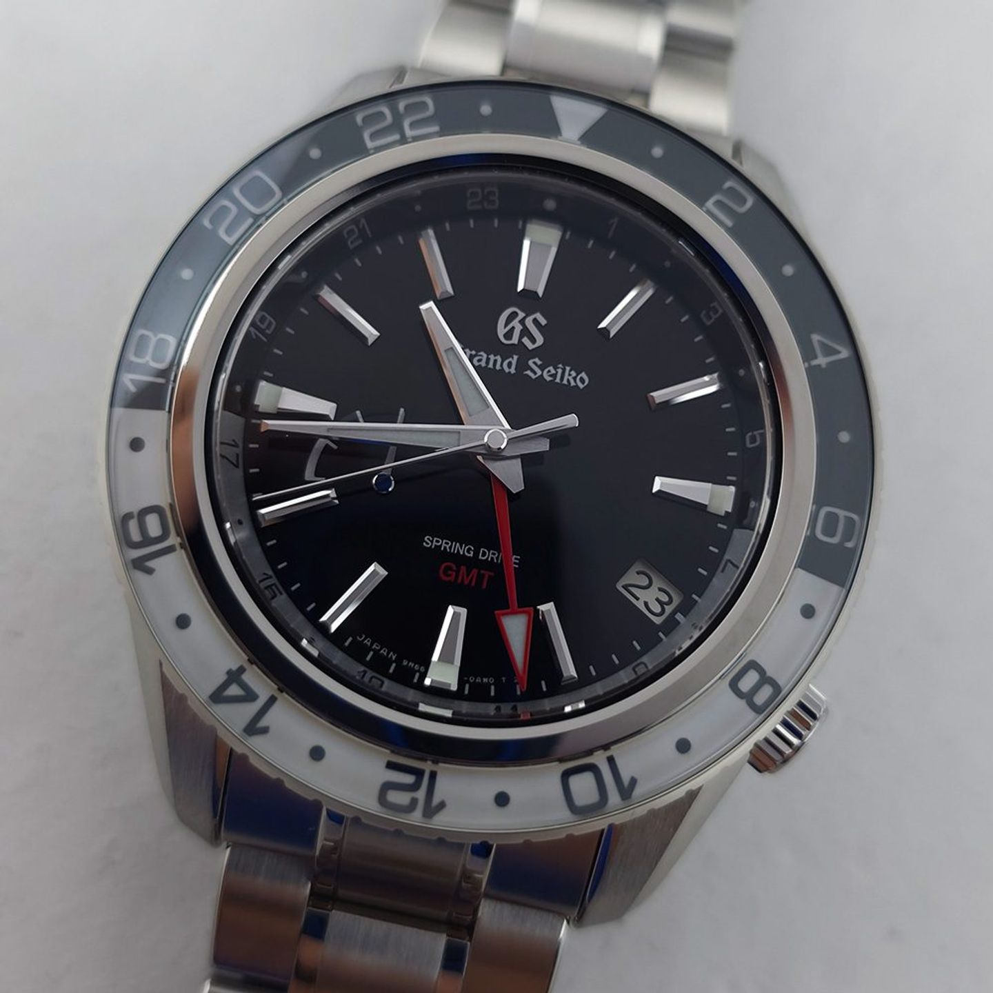 Grand Seiko Sport Collection SBGE277G (2025) - Black dial 45 mm Steel case (1/8)