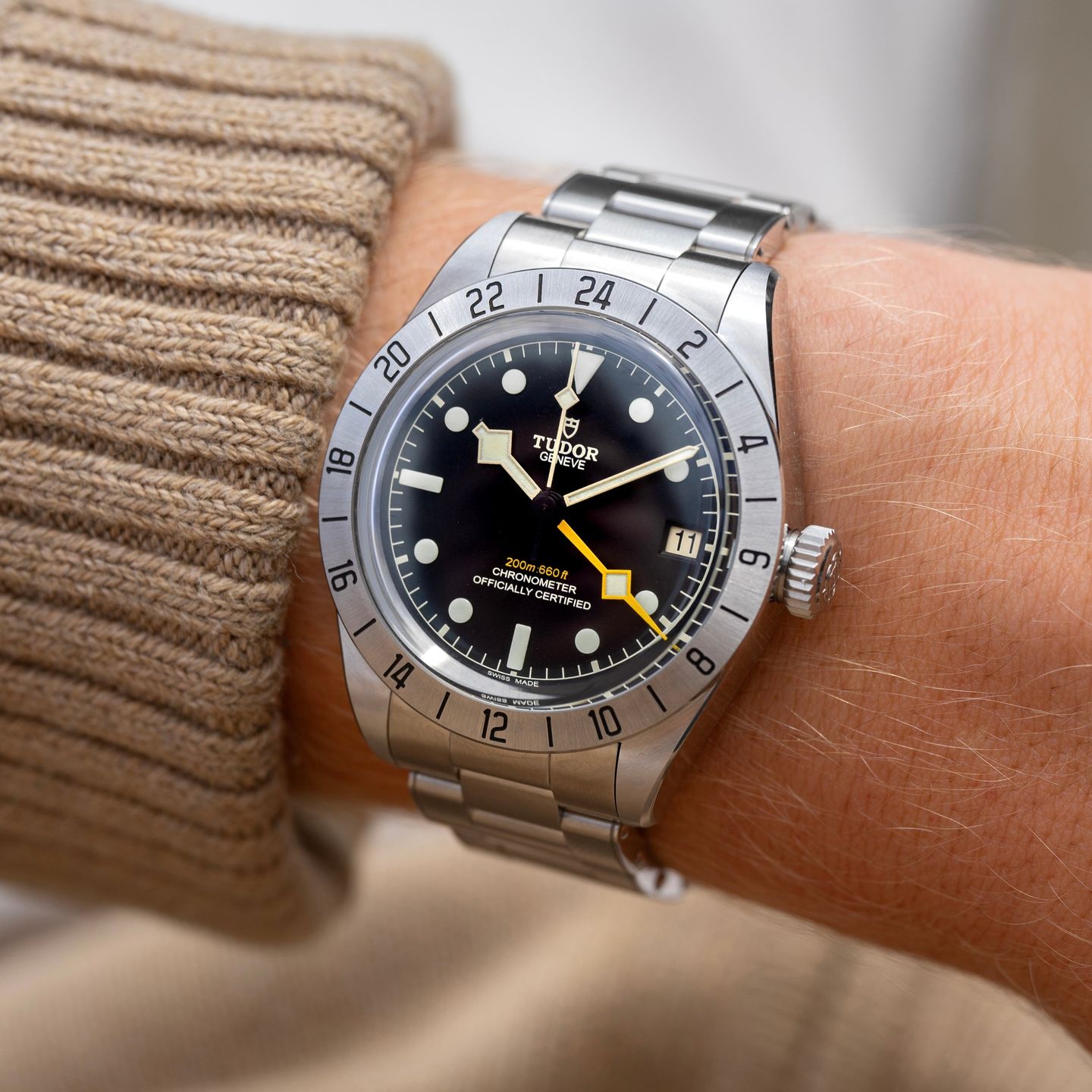 Tudor Black Bay 79470 - (2/3)