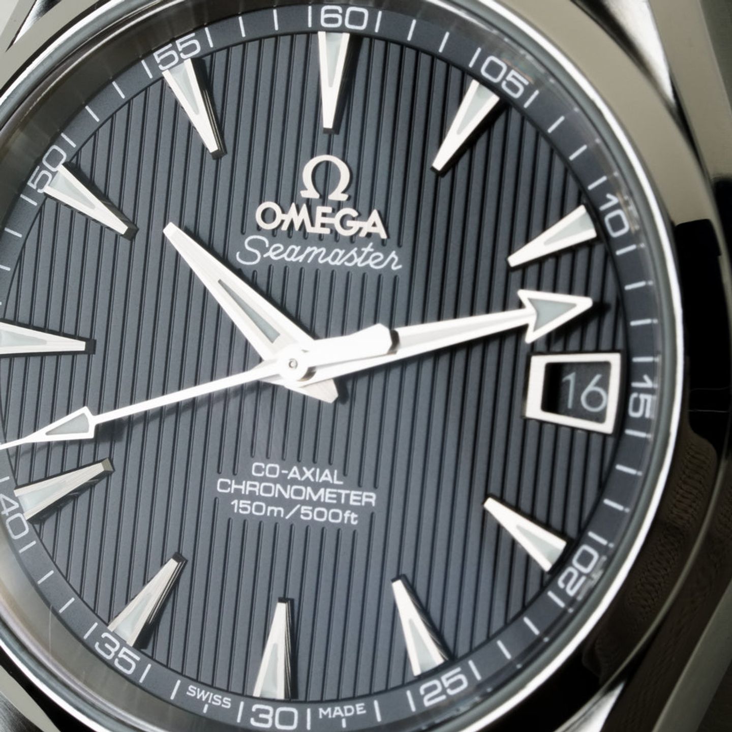 Omega Seamaster Aqua Terra 231.10.39.21.01.001 (2012) - Black dial 39 mm Steel case (2/8)