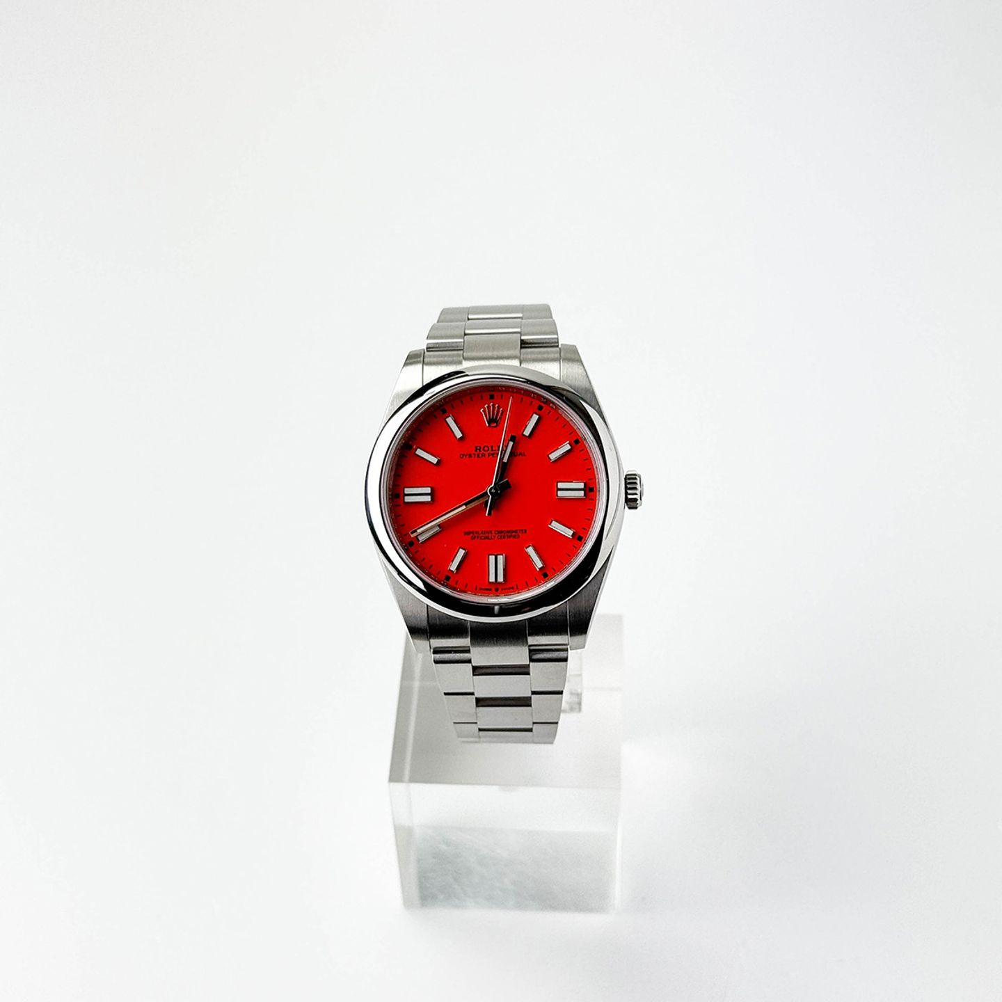 Rolex Oyster Perpetual 41 124300 (2021) - Red dial 41 mm Steel case (1/8)