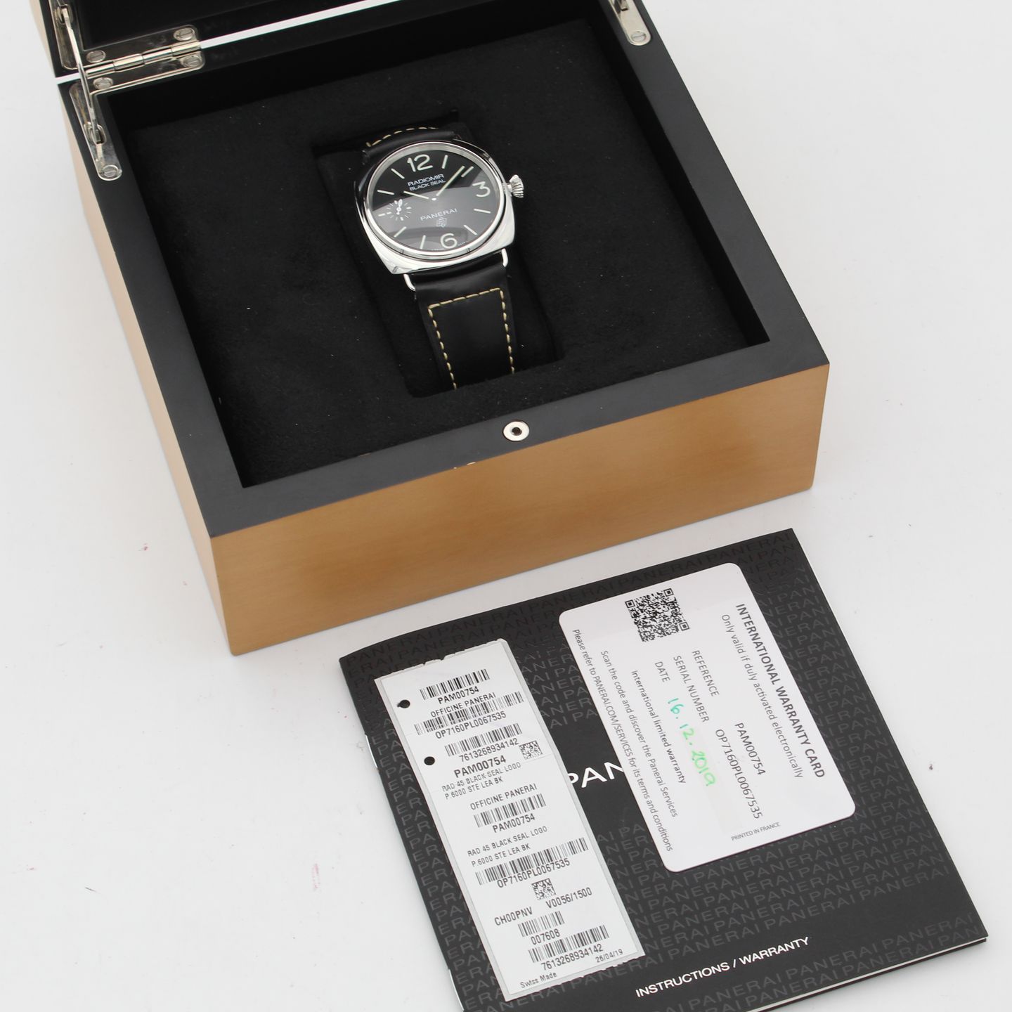 Panerai Radiomir Black Seal PAM00754 (2019) - Black dial 45 mm Steel case (8/8)