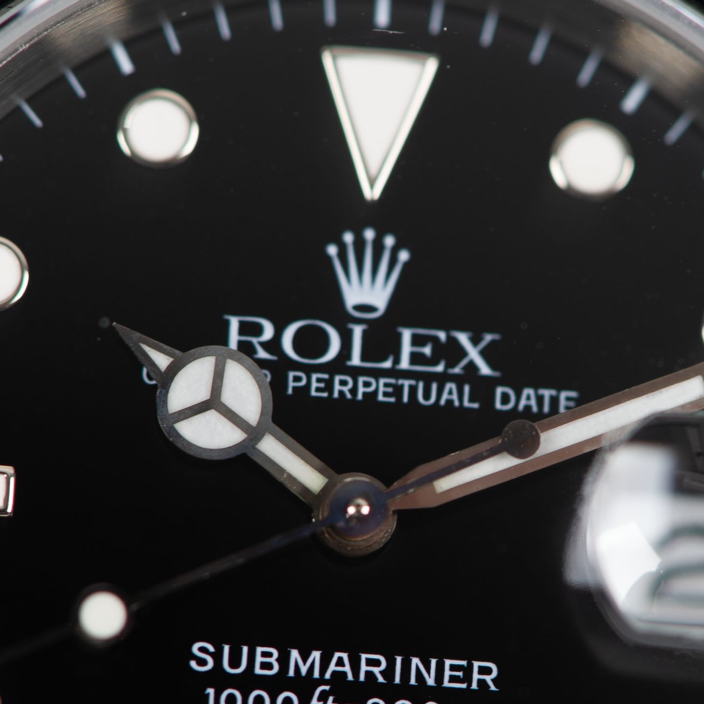 Rolex Submariner Date 16610 (1993) - Zwart wijzerplaat 40mm Staal (2/8)