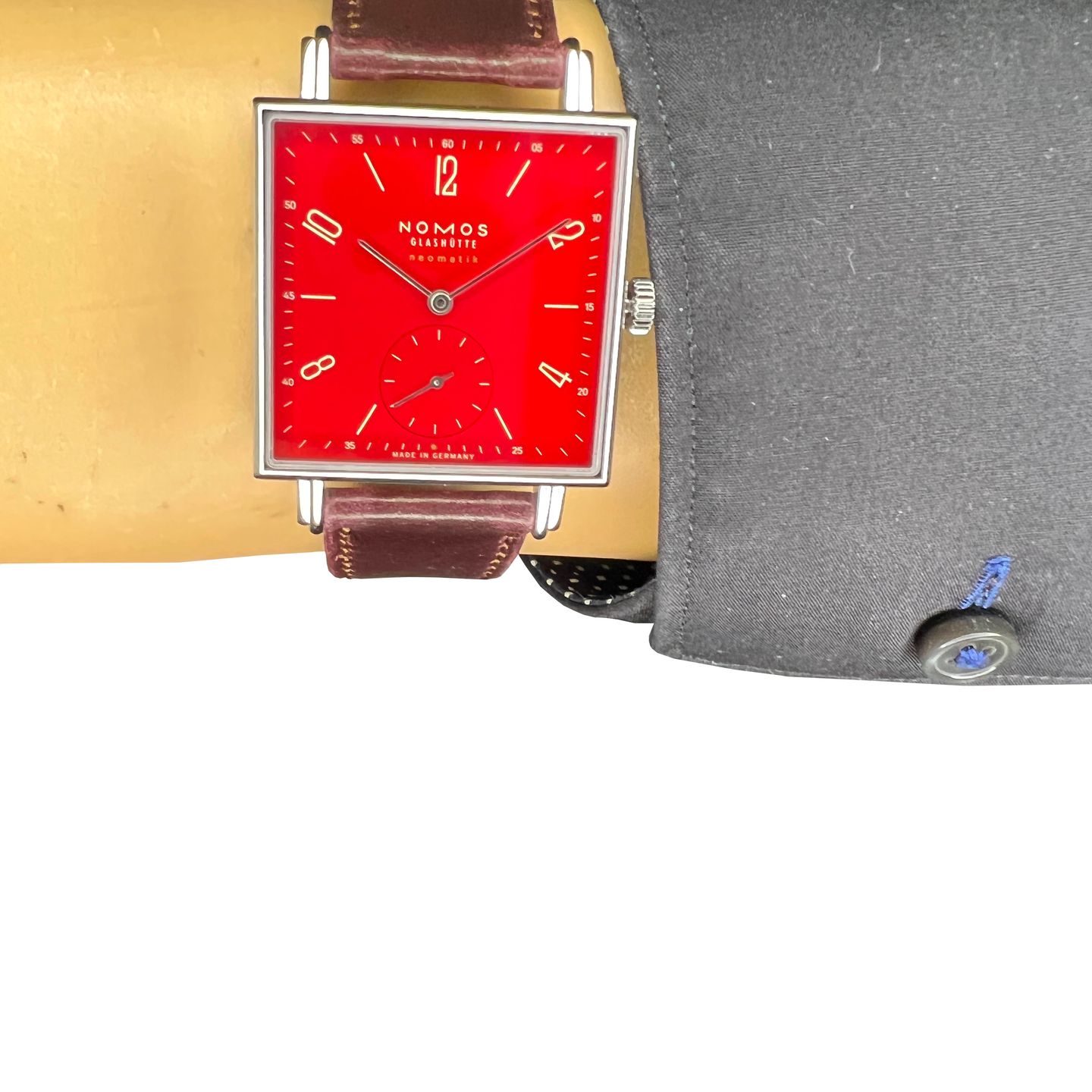 NOMOS Tetra Neomatik 421.S2 (2022) - Red dial 33 mm Steel case (8/8)