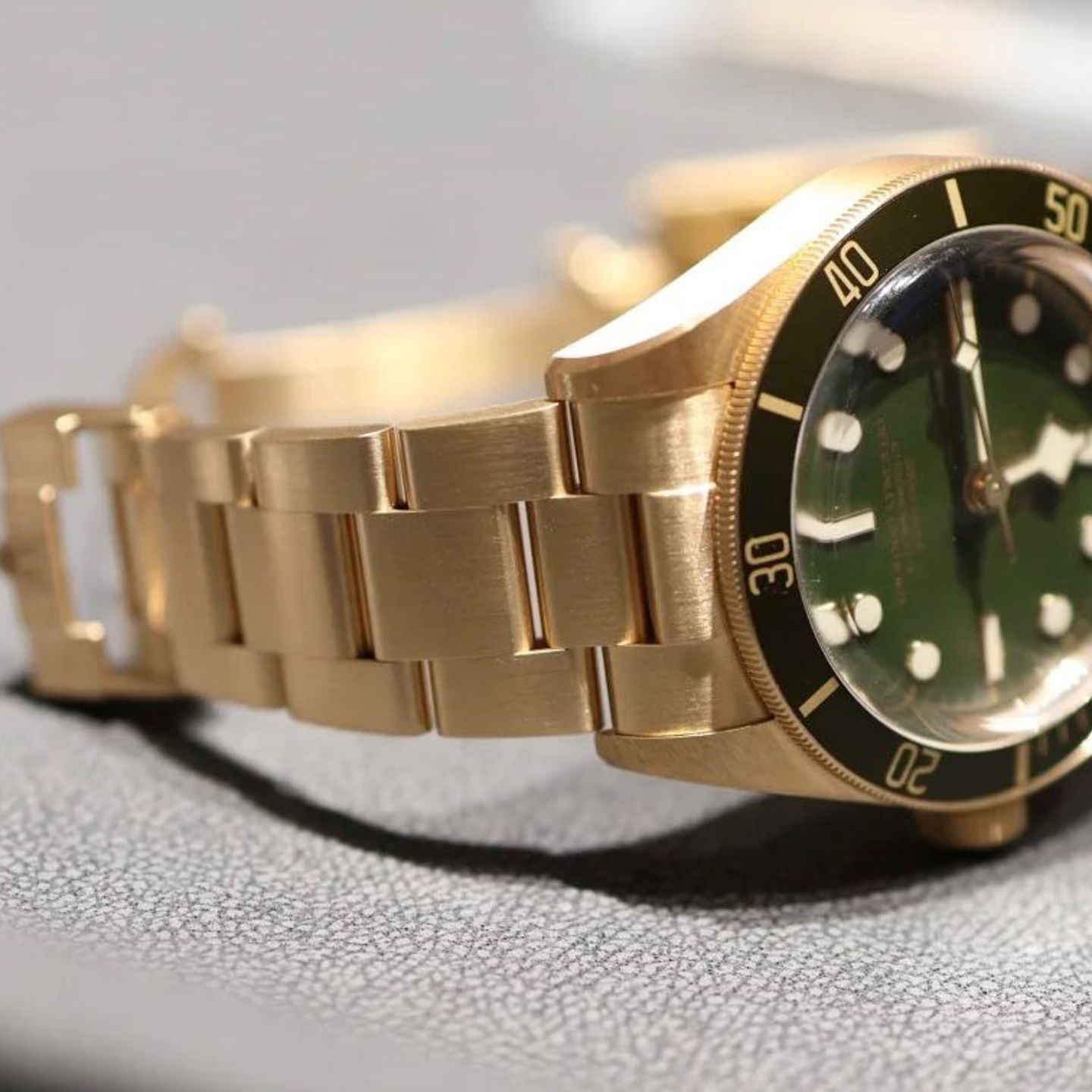 Tudor Black Bay Fifty-Eight 79018V (2025) - Bruin wijzerplaat 39mm Geelgoud (6/8)