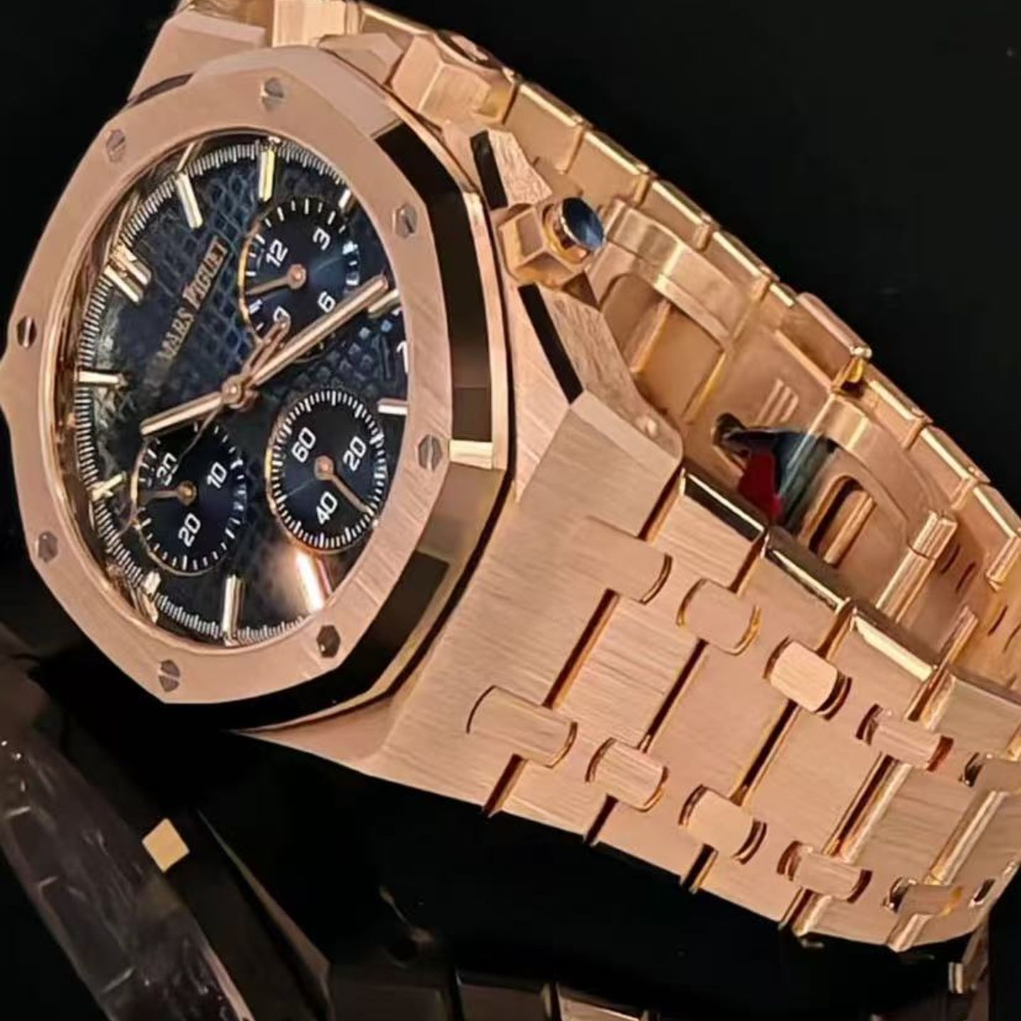 Audemars Piguet Royal Oak Chronograph 26240OR.OO.1320OR.05 (2024) - Blue dial 41 mm Rose Gold case (5/5)