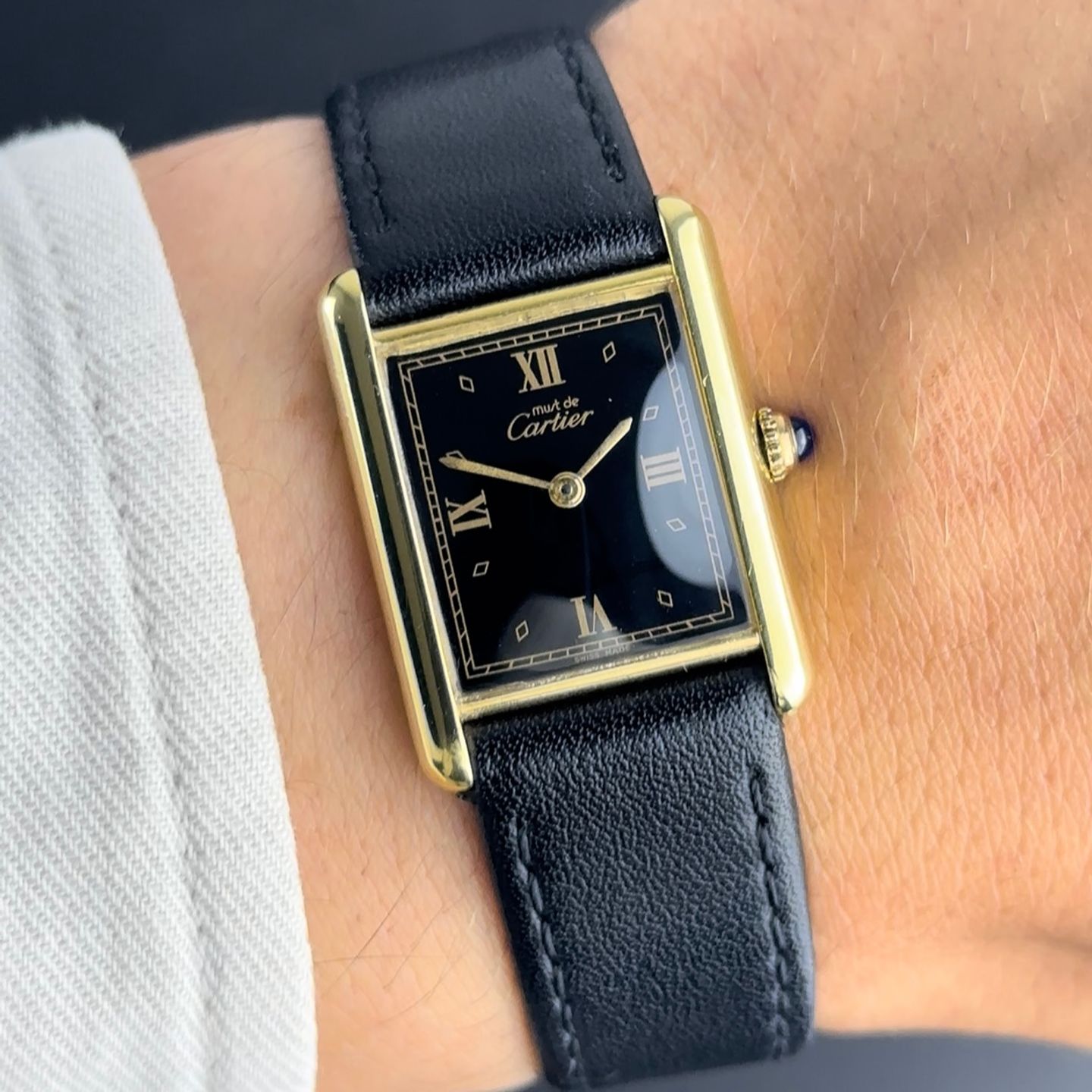 Cartier Tank Vermeil 590005 (1990) - Zwart wijzerplaat 23mm Goud/Staal (2/8)