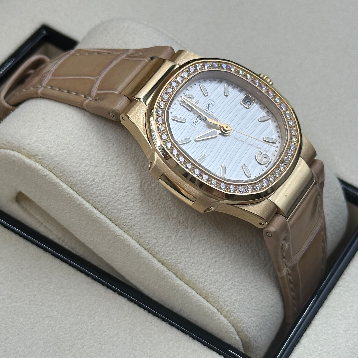 Patek Philippe Nautilus 7010R-011 (2020) - Zilver wijzerplaat 32mm Roségoud (5/8)