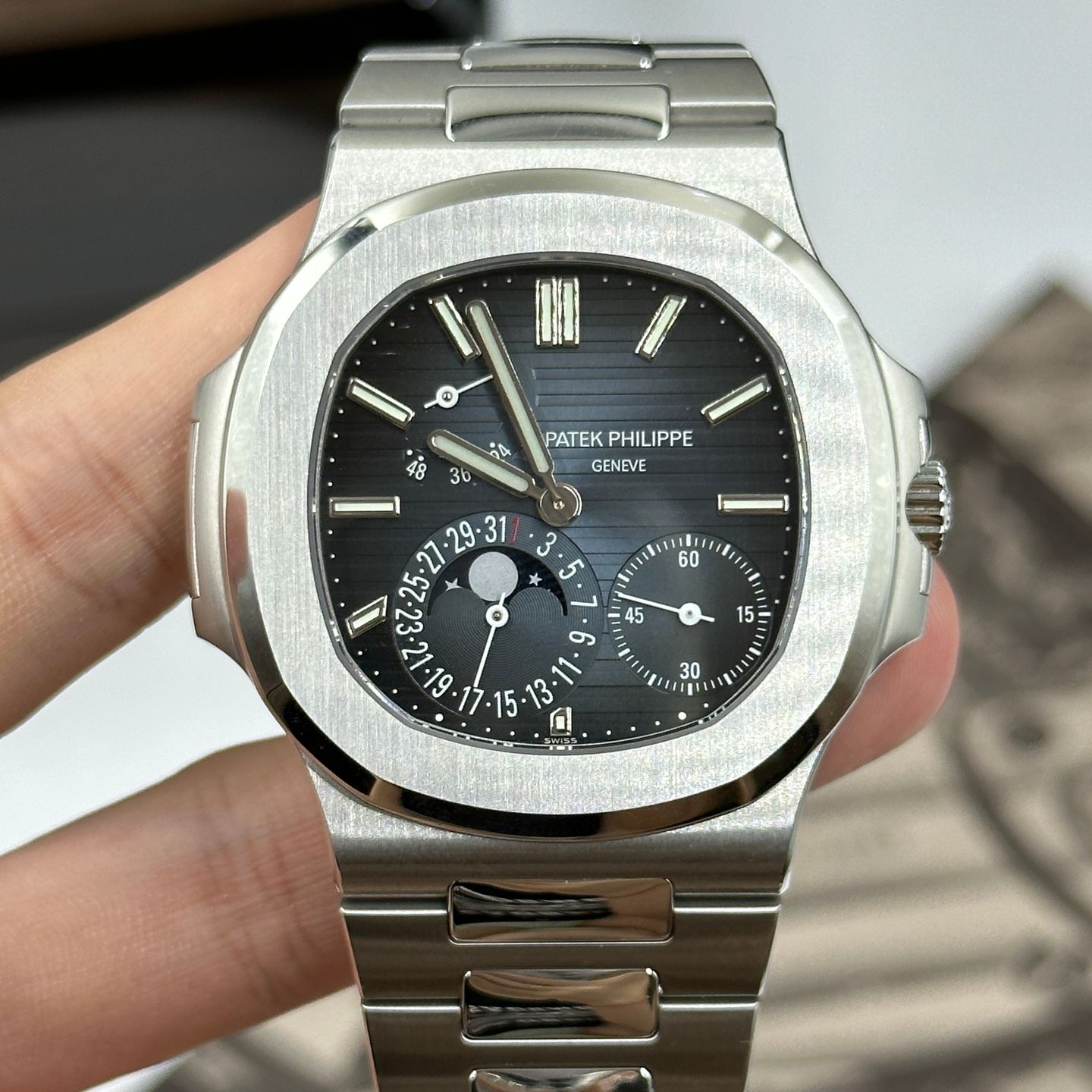 Patek Philippe Nautilus 5712/1A-001 - (2/4)
